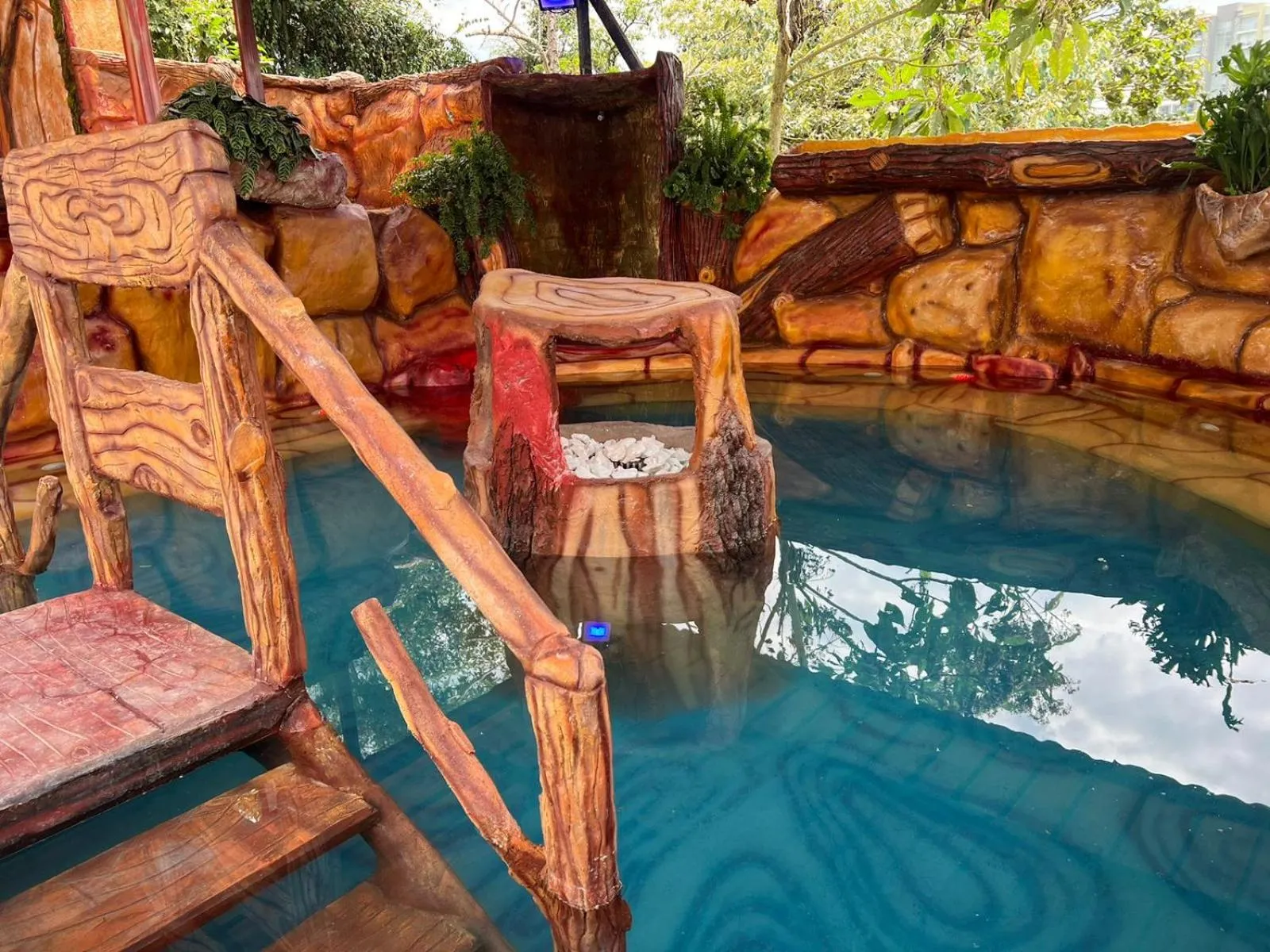 Patio in Hotel Golden Hills Manizales
