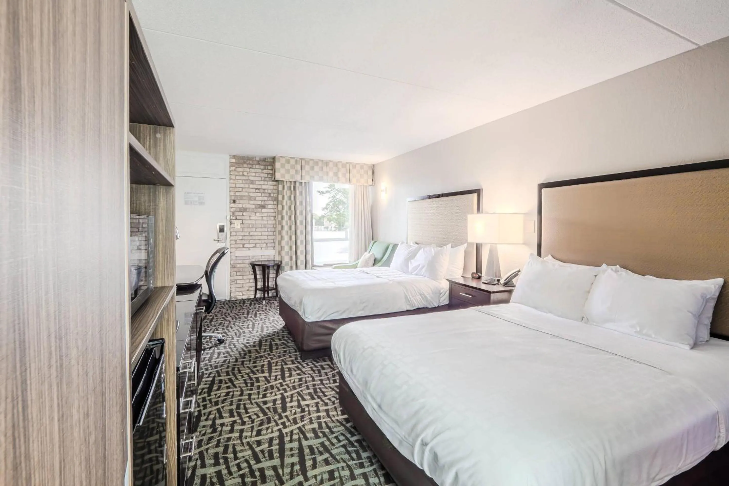 Bedroom, Bed in Clarion Pointe Winston - Salem Downtown