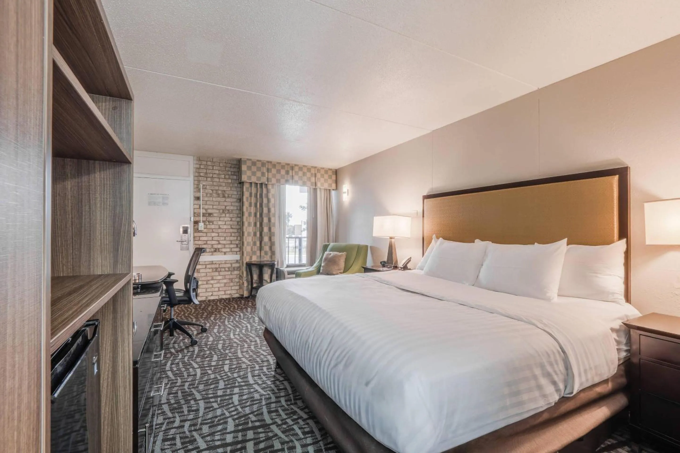 Bedroom, Bed in Clarion Pointe Winston - Salem Downtown