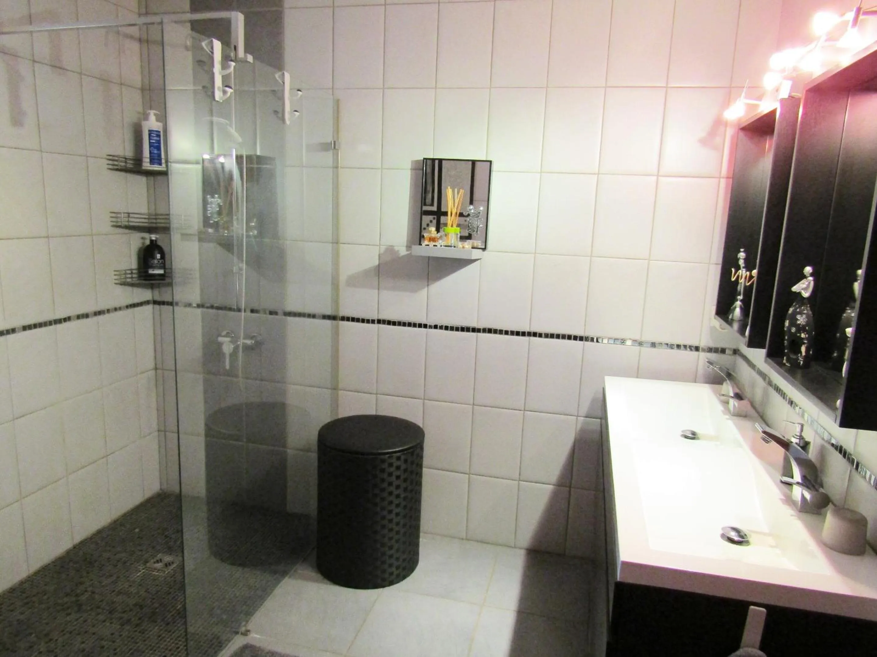 Bathroom in Chez Isa et Dens