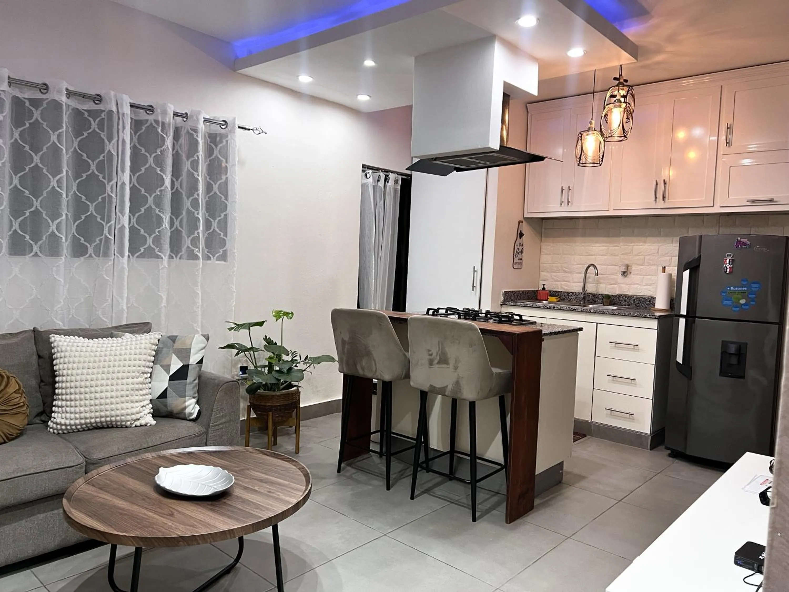 Colonial leyton apartment