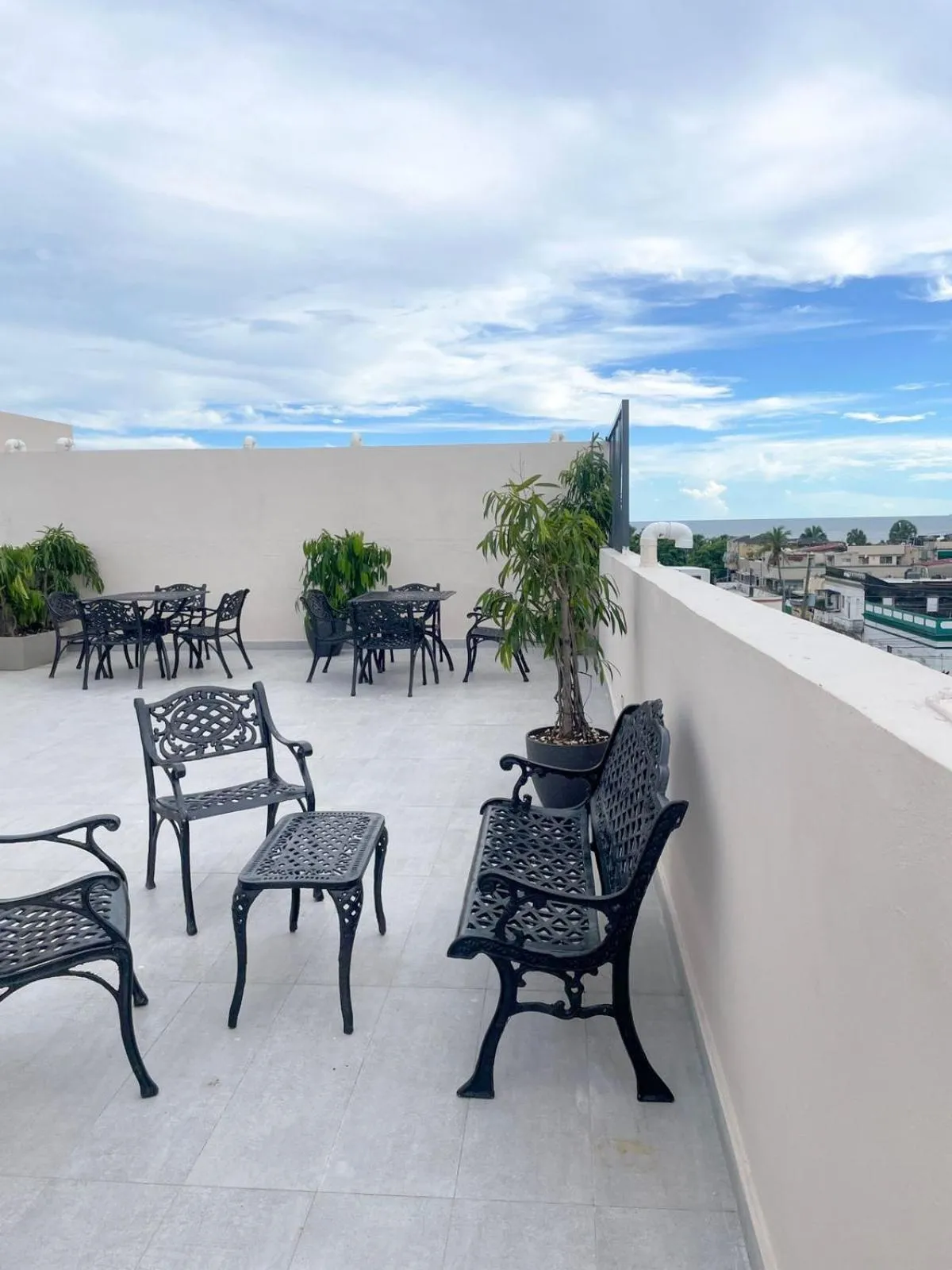 Balcony/Terrace in Colonial leyton apartment