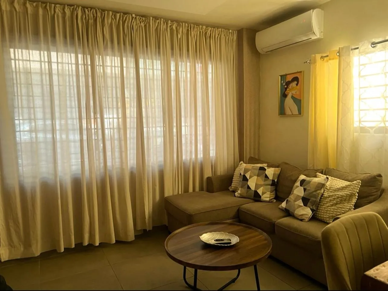 Colonial leyton apartment
