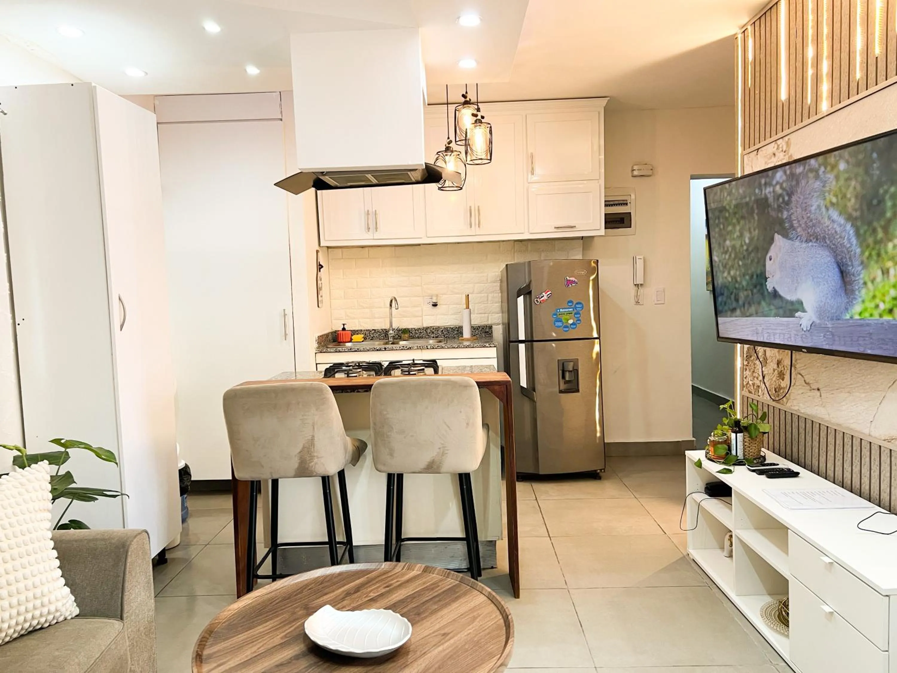 Colonial leyton apartment