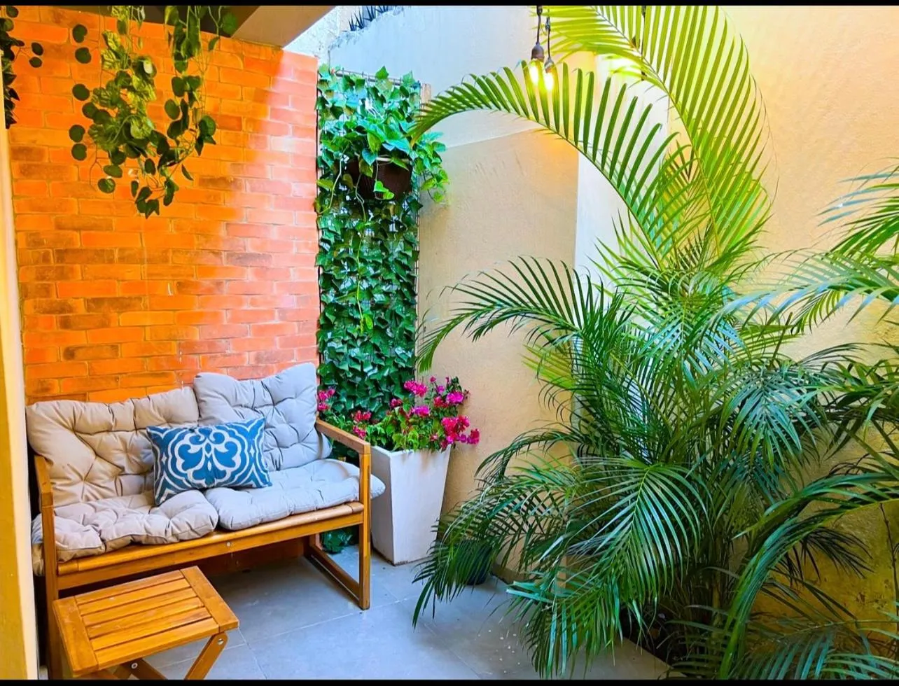 Colonial leyton apartment
