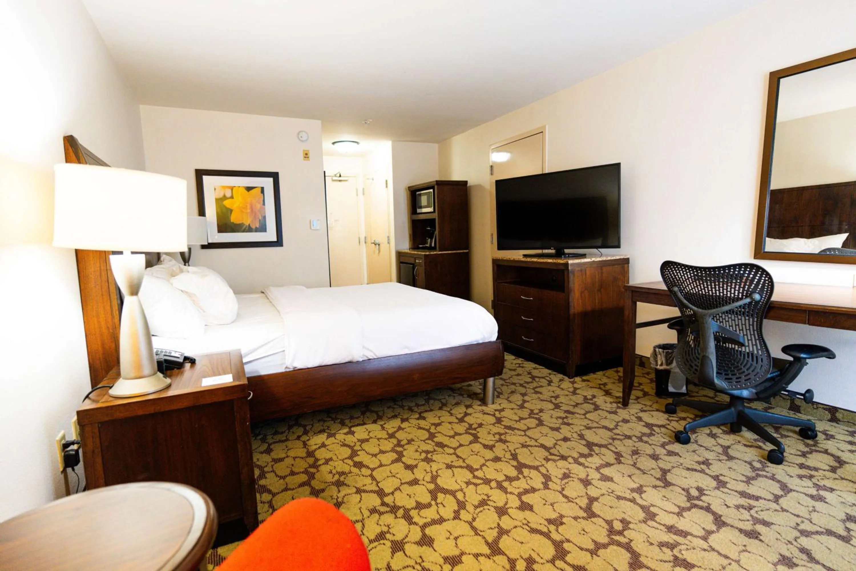 Photo of the whole room, Bed in Wyndham Garden New Orleans Airport