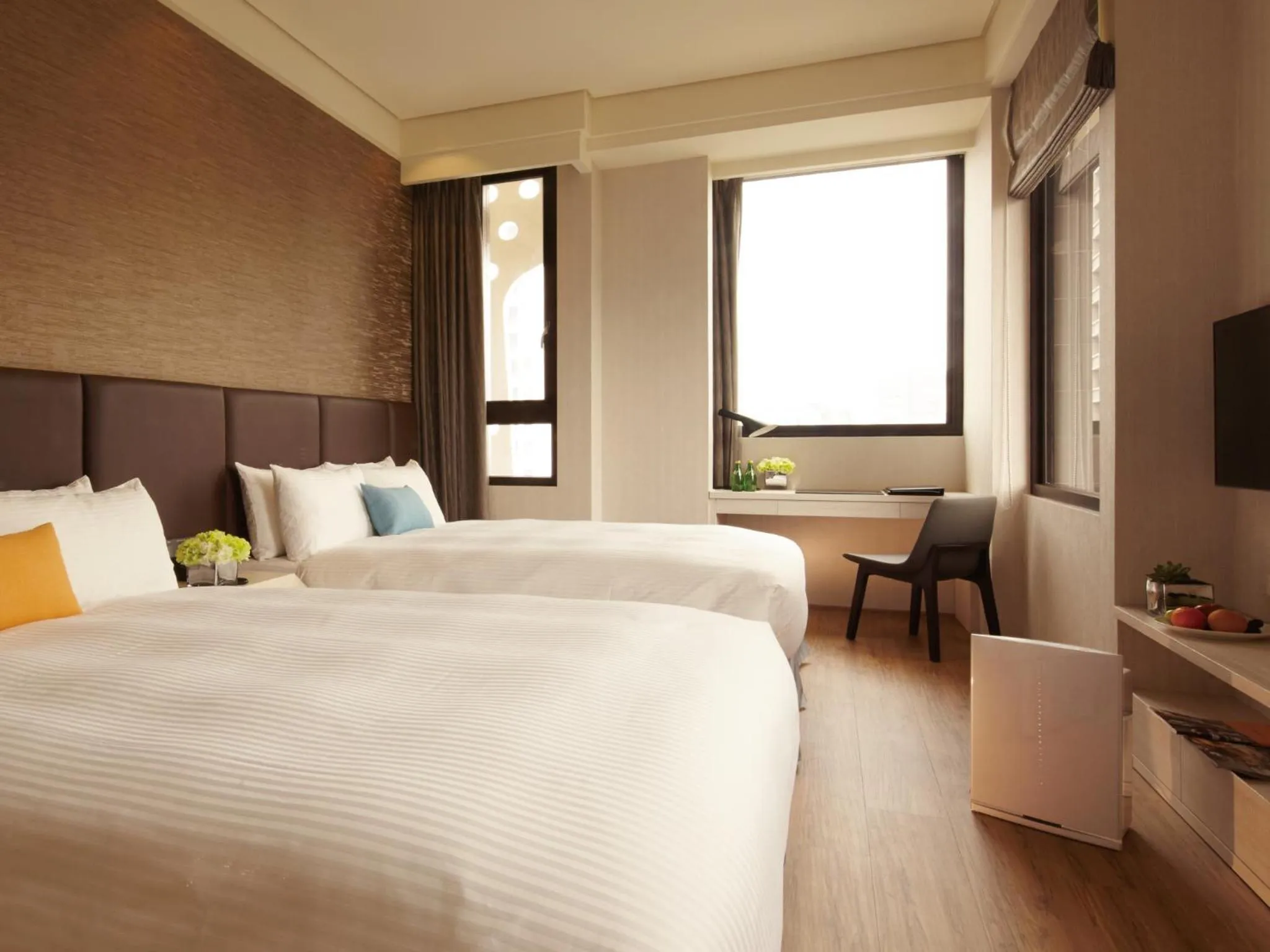 Photo of the whole room, Bed in Treeart Hotel