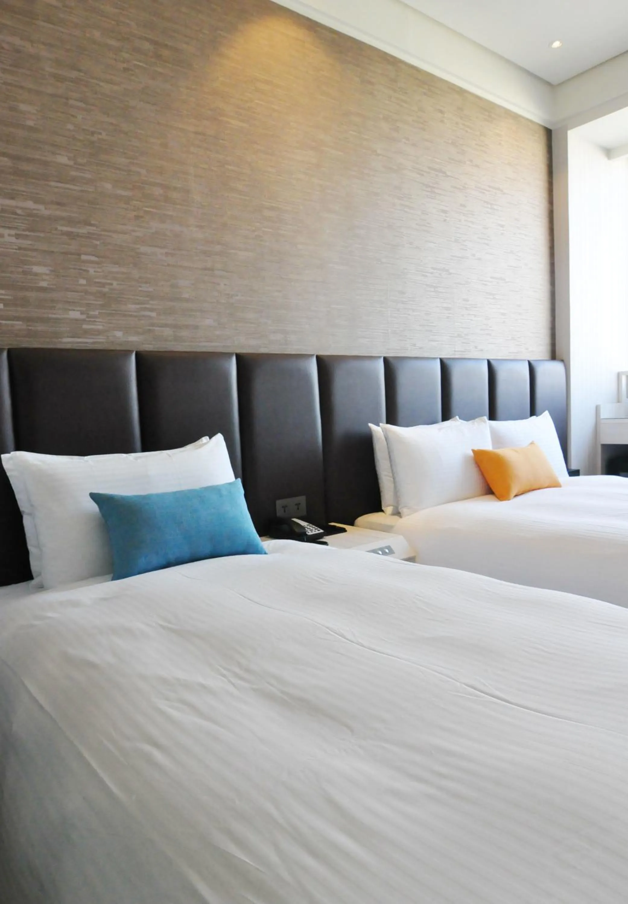 Photo of the whole room, Bed in Treeart Hotel