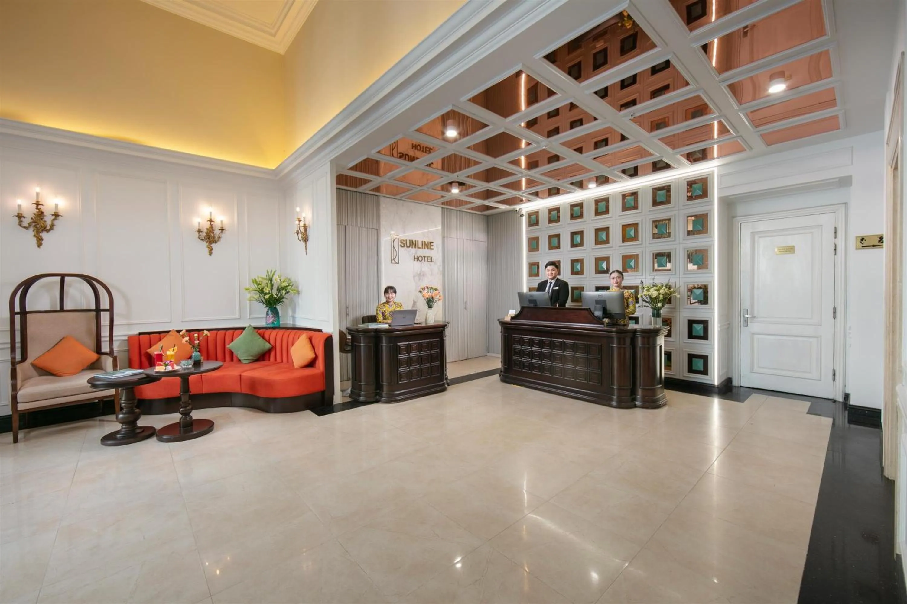 Lobby or reception in Sunline Central Hotel