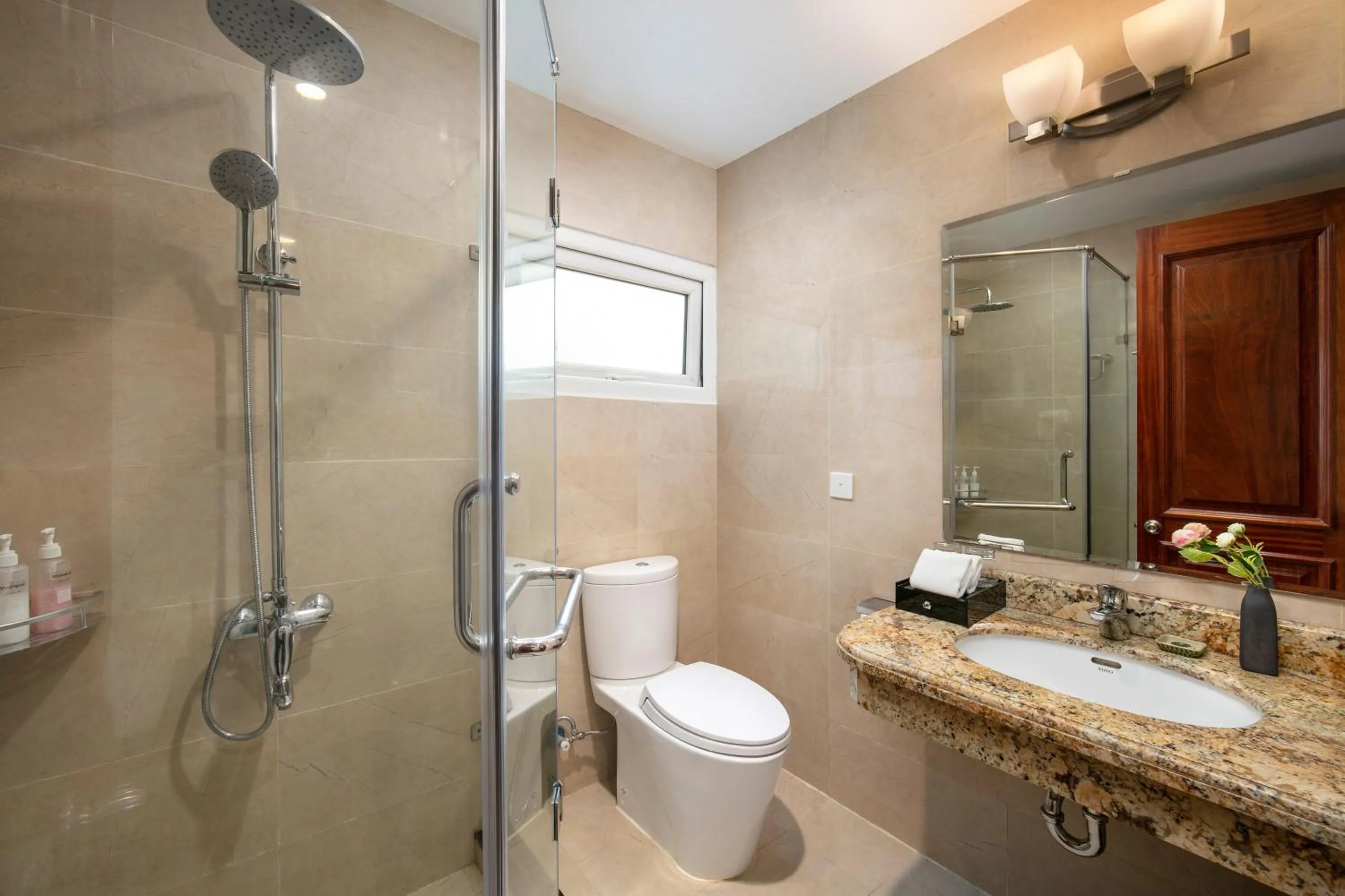 Bathroom in Sunline Central Hotel