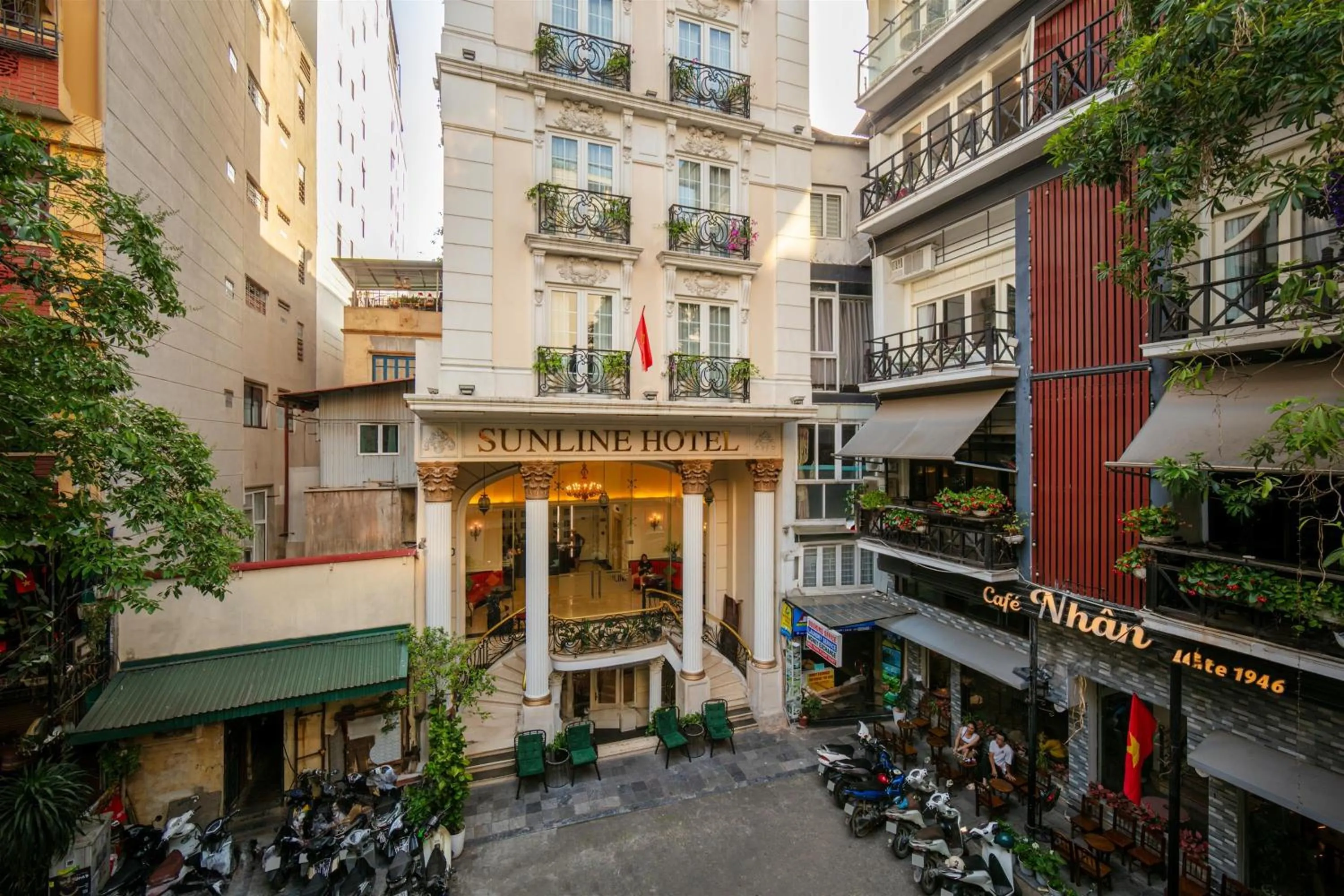 Property building in Sunline Central Hotel