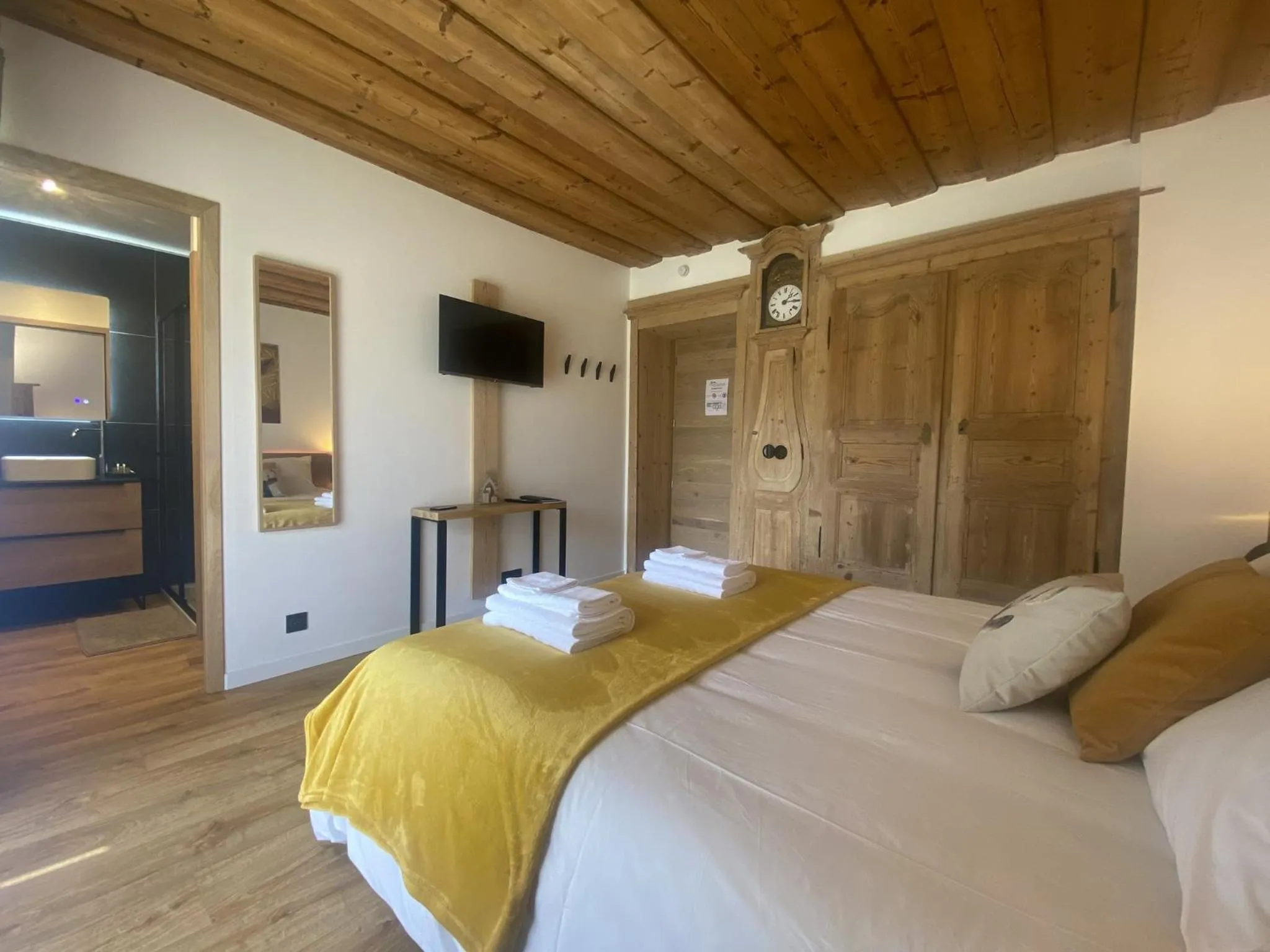 Bedroom, Bed in Du Côté de Chez Sou