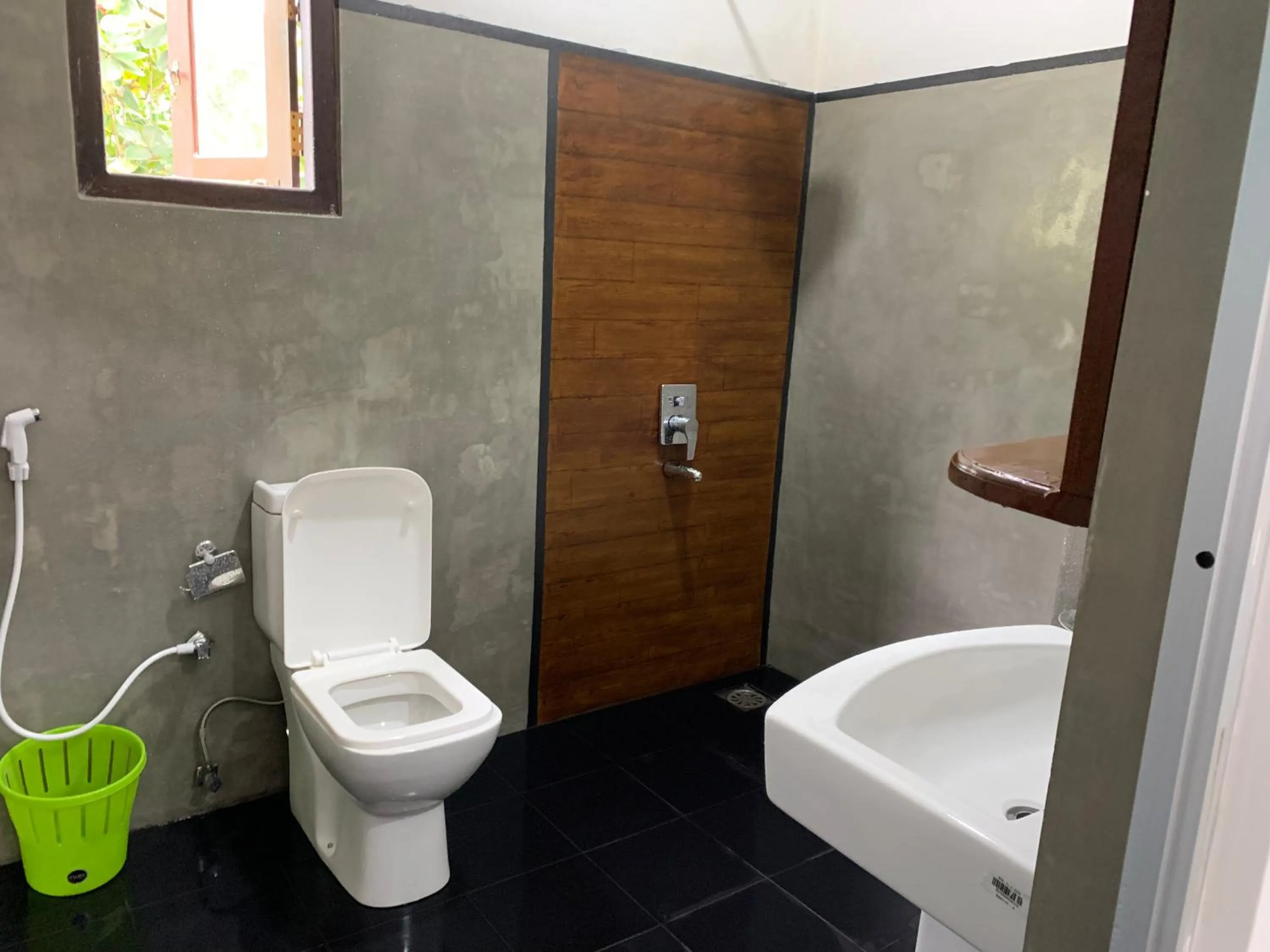 Ceylon Surf Guest and Restaurant