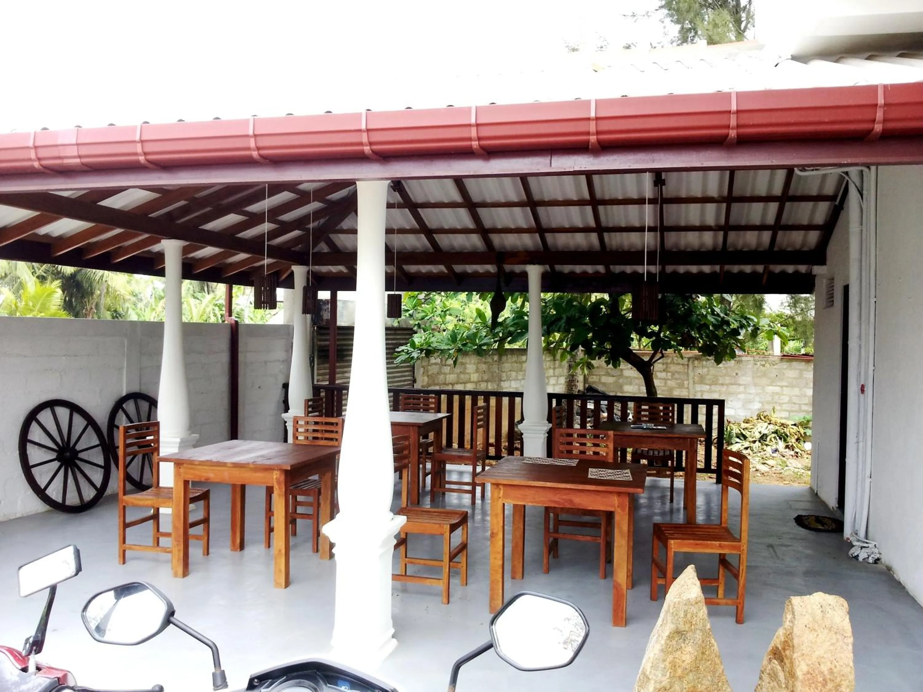 Restaurant/places to eat in Ceylon Surf Guest and Restaurant