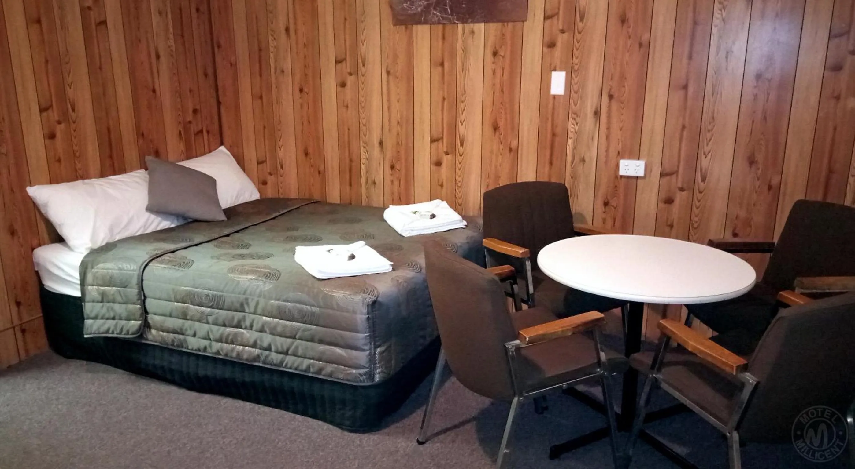 Bed in Millicent Motel