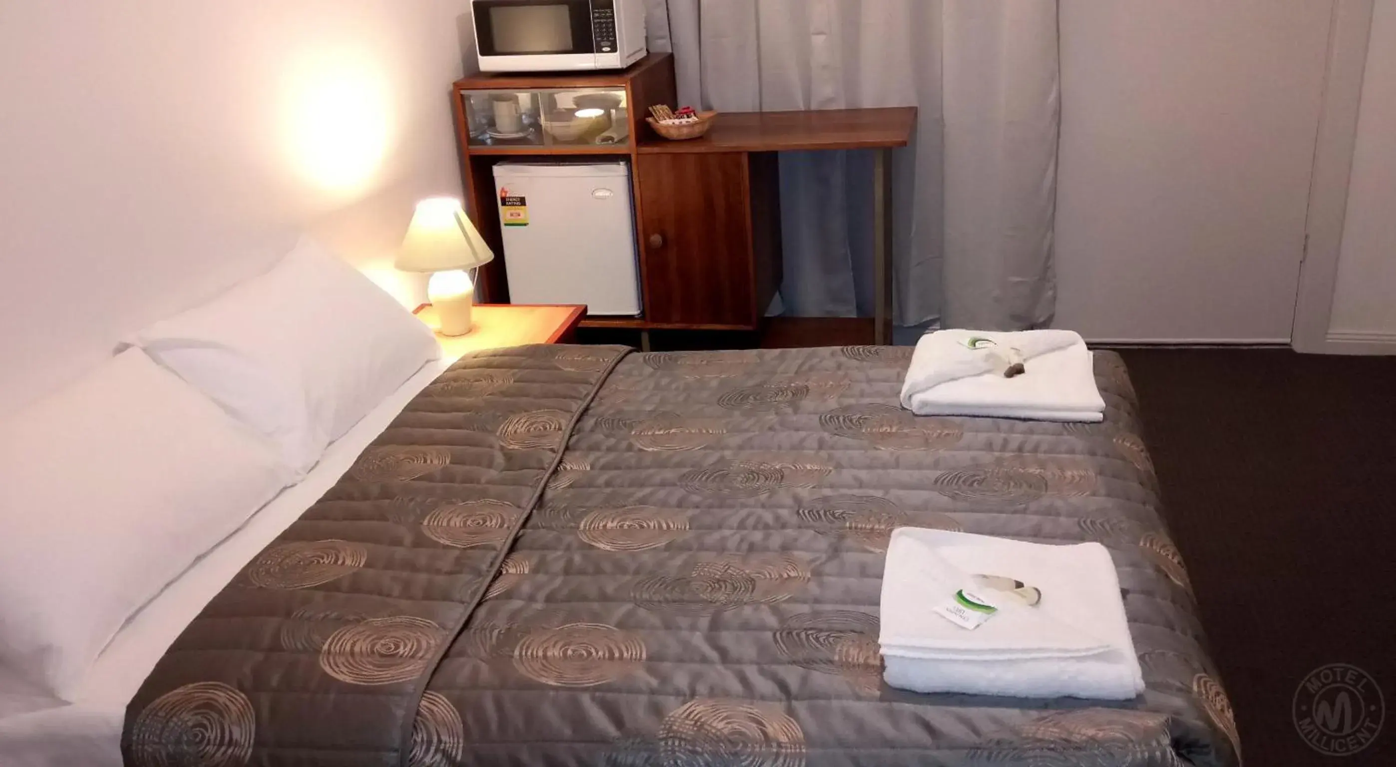 Bedroom, Bed in Millicent Motel Bedroom, Bed in Millicent Motel