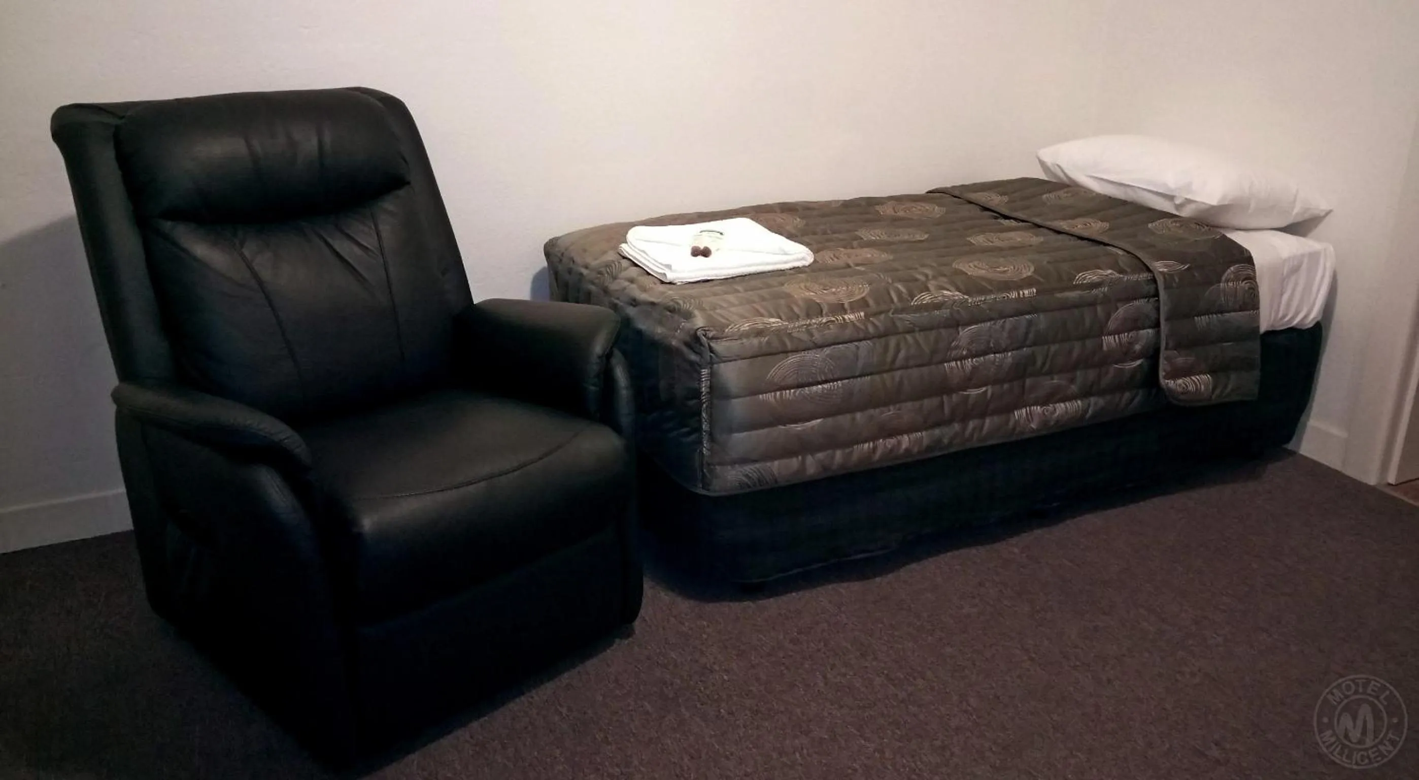 Bed in Millicent Motel