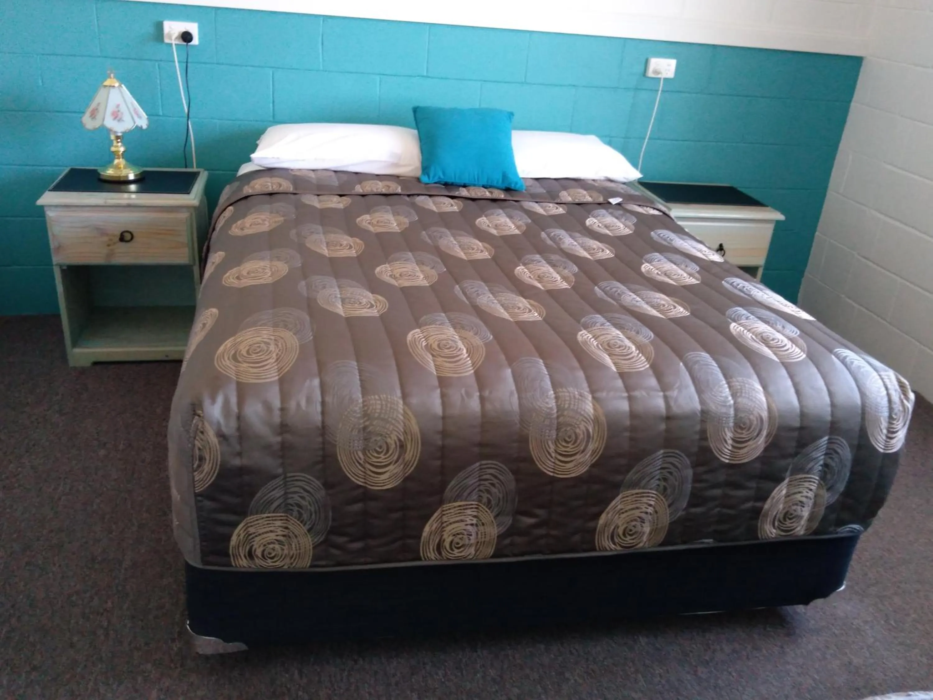 Bed in Millicent Motel