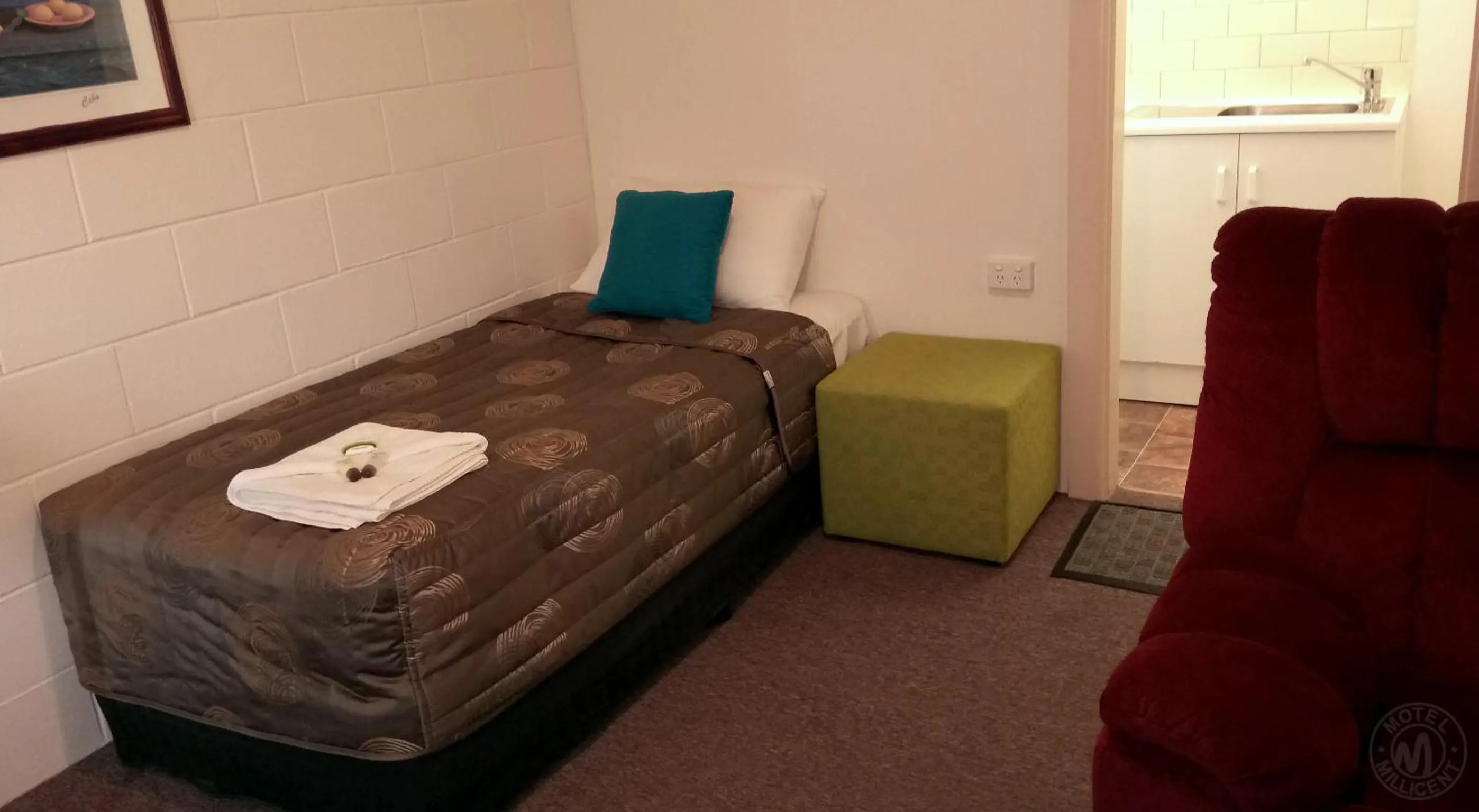 Bed in Millicent Motel