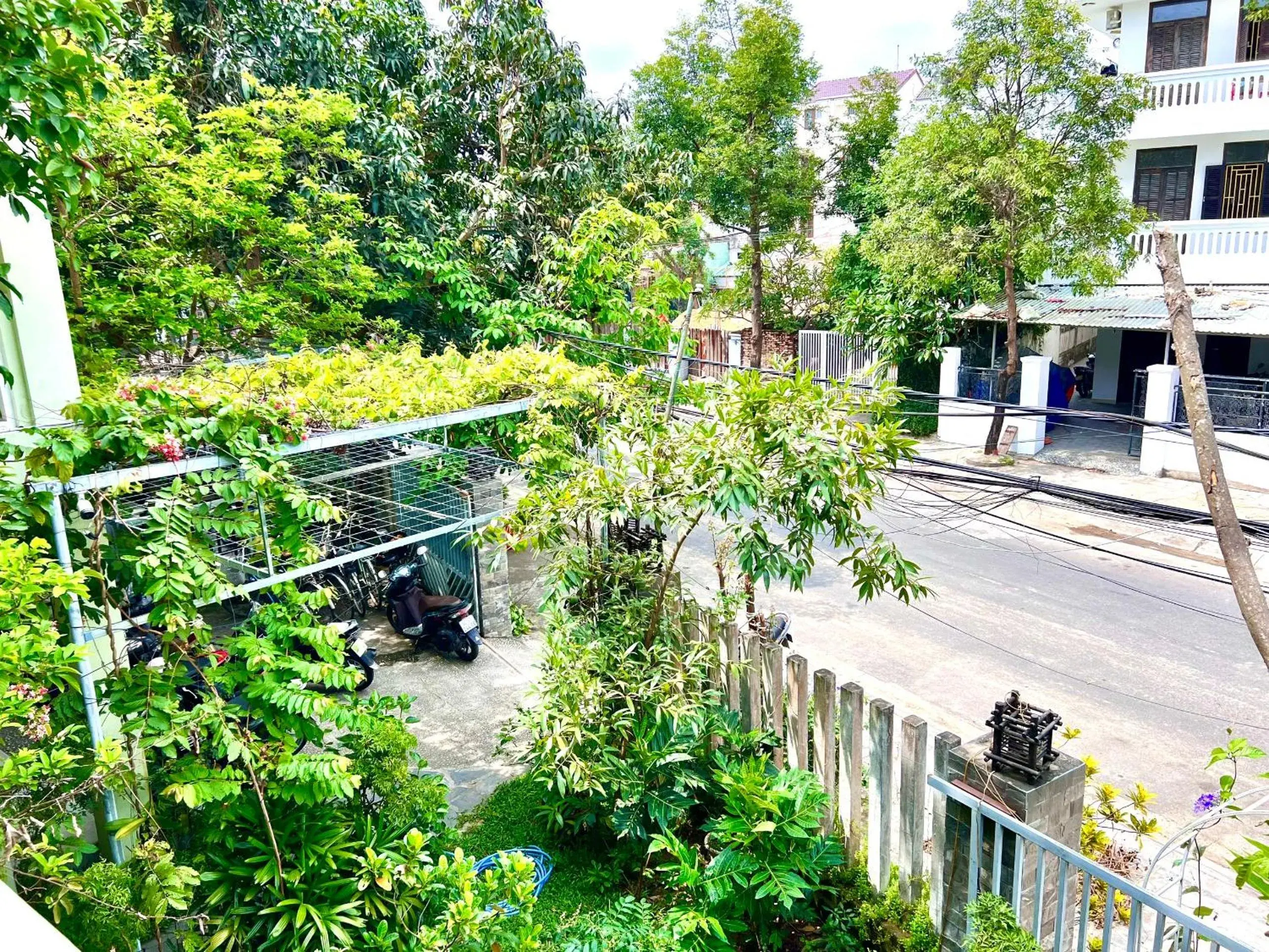 Deluxe Double Room with Balcony in Jolie Villa Hoi An Deluxe Double Room with Balcony in Jolie Villa Hoi An