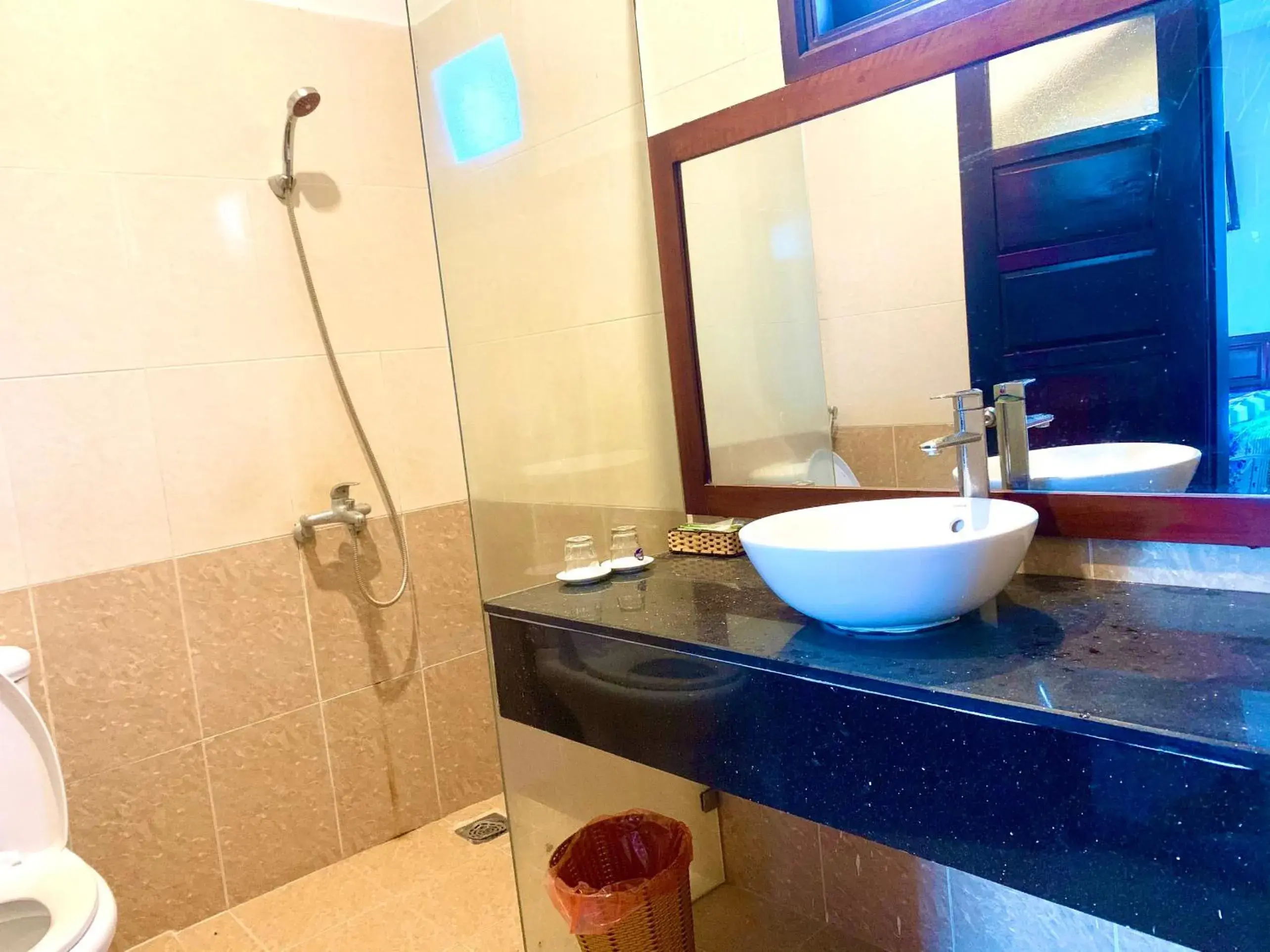 Quadruple Room with Bath in Jolie Villa Hoi An Quadruple Room with Bath in Jolie Villa Hoi An