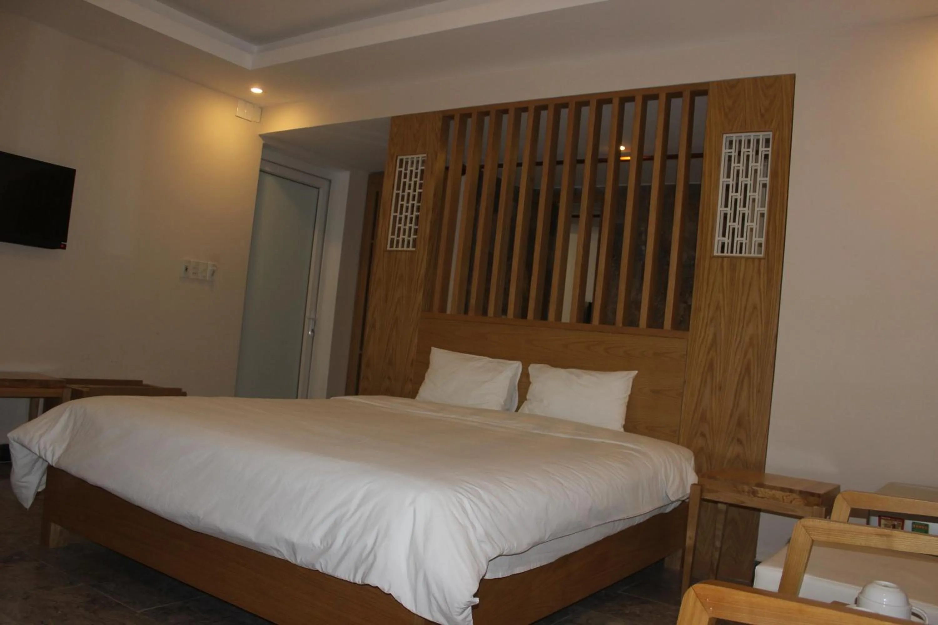 Photo of the whole room, Bed in Jolie Villa Hoi An