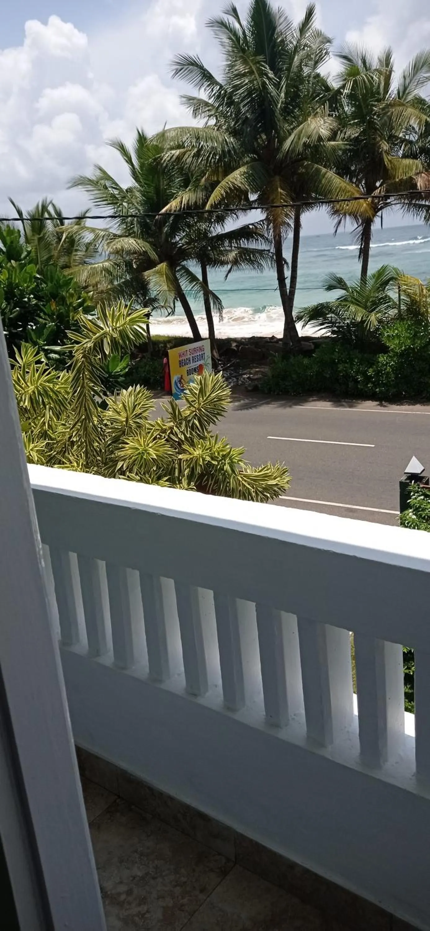 White Surfing Beach Resort