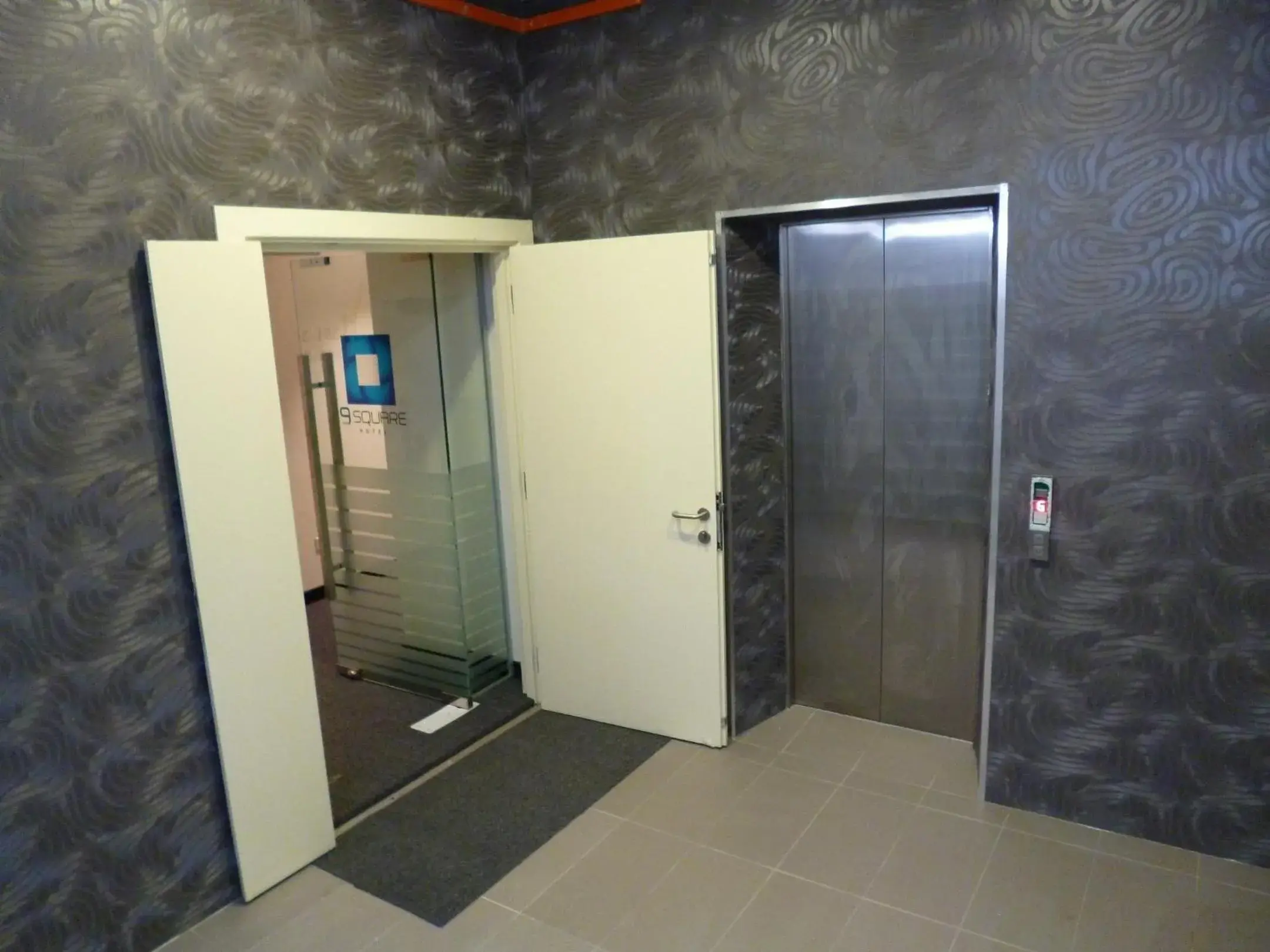 Facade/entrance in 9 Square Hotel - Bandar Baru Bangi Facade/entrance in 9 Square Hotel - Bandar Baru Bangi