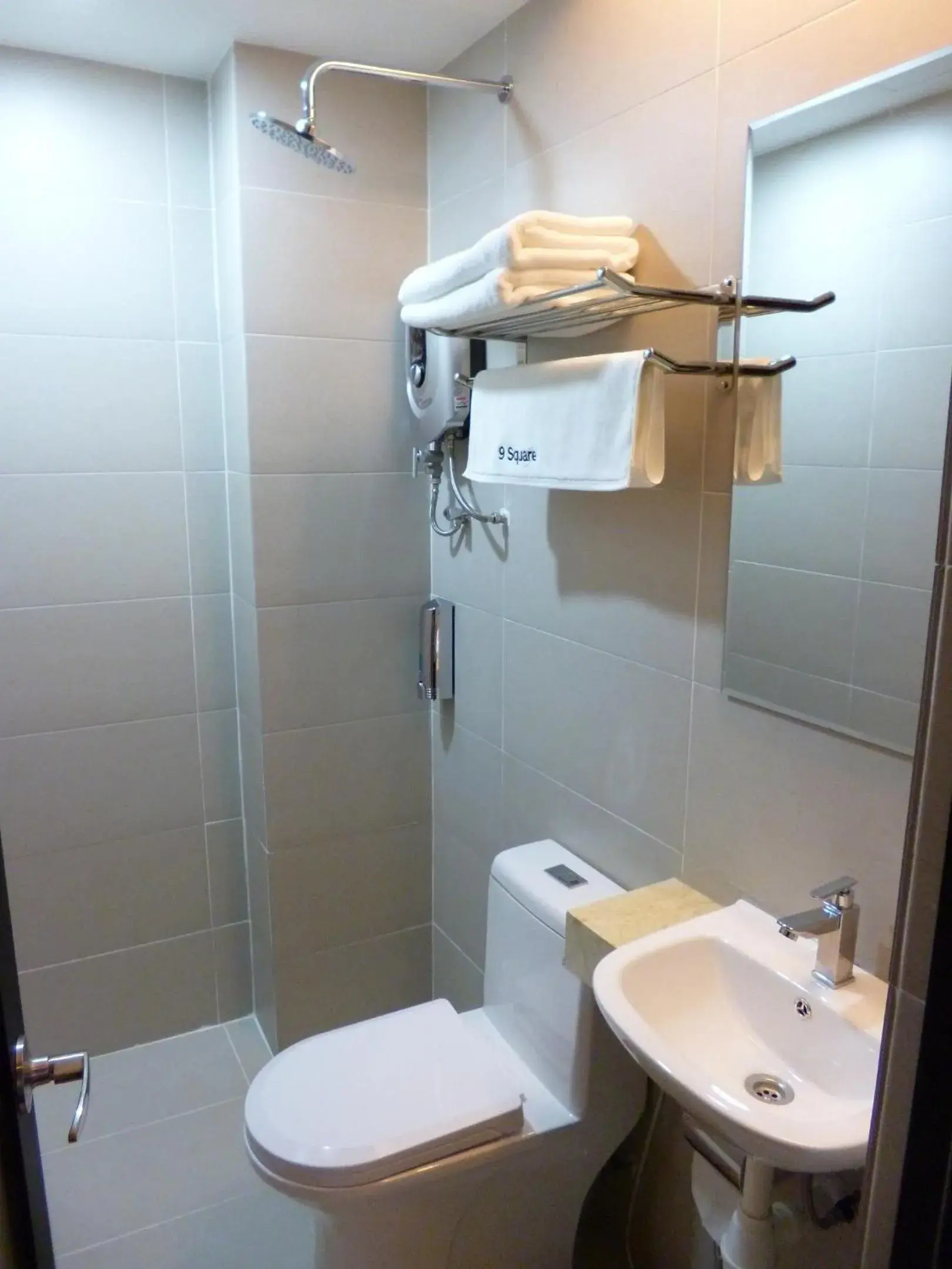 Shower in 9 Square Hotel - Bandar Baru Bangi Shower in 9 Square Hotel - Bandar Baru Bangi