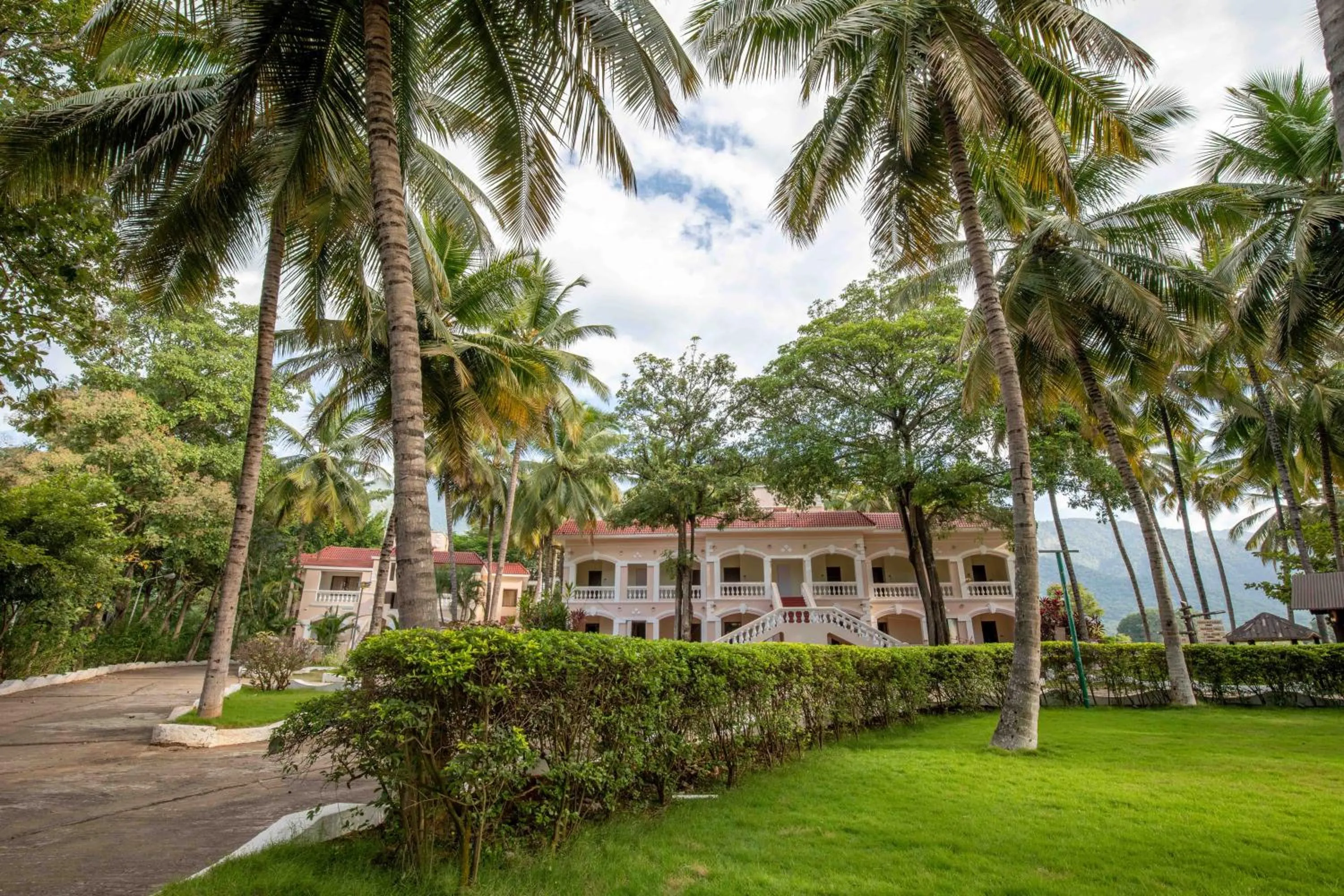 Avana Resort