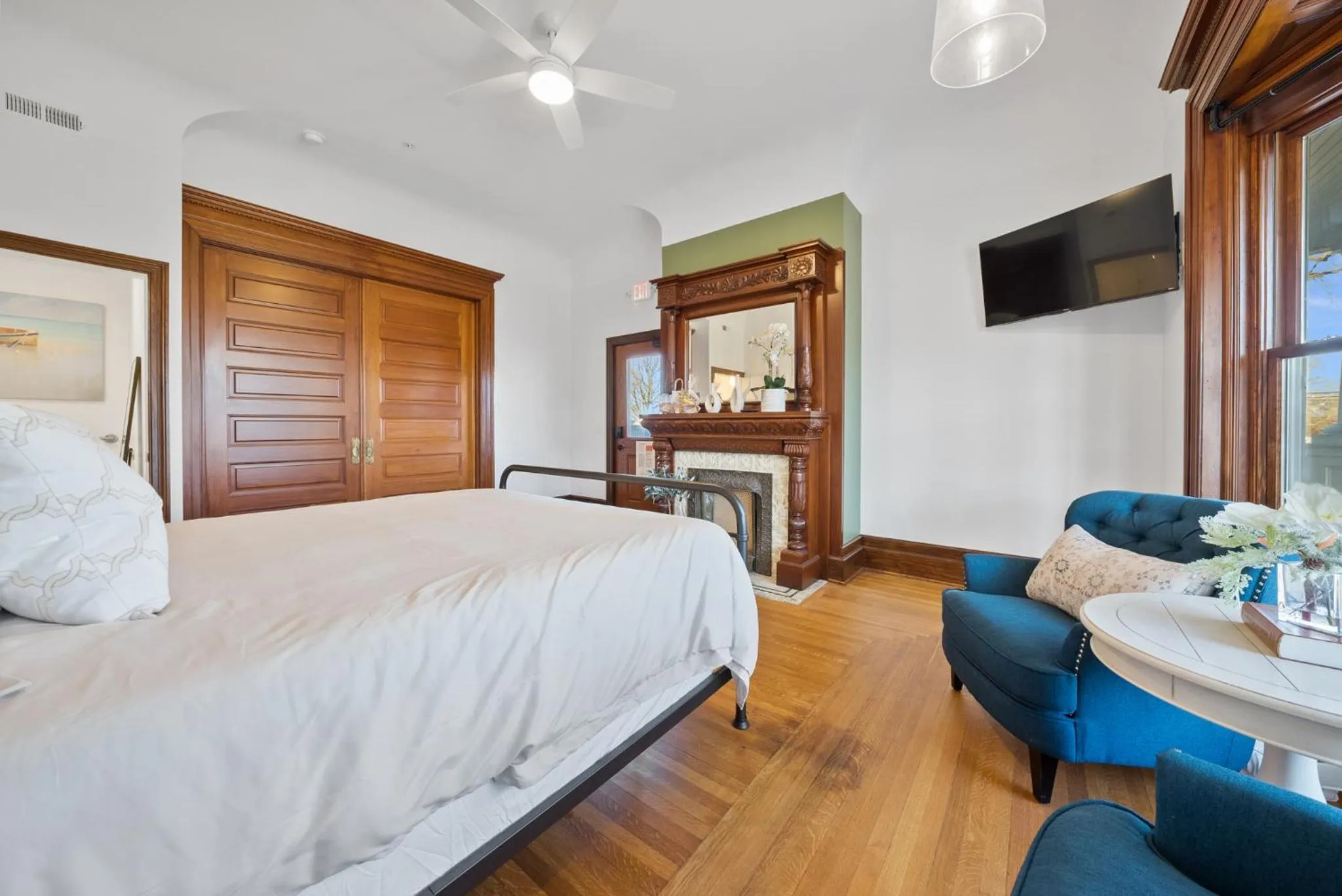 Bed in The Washington Downtown Boutique Hotel