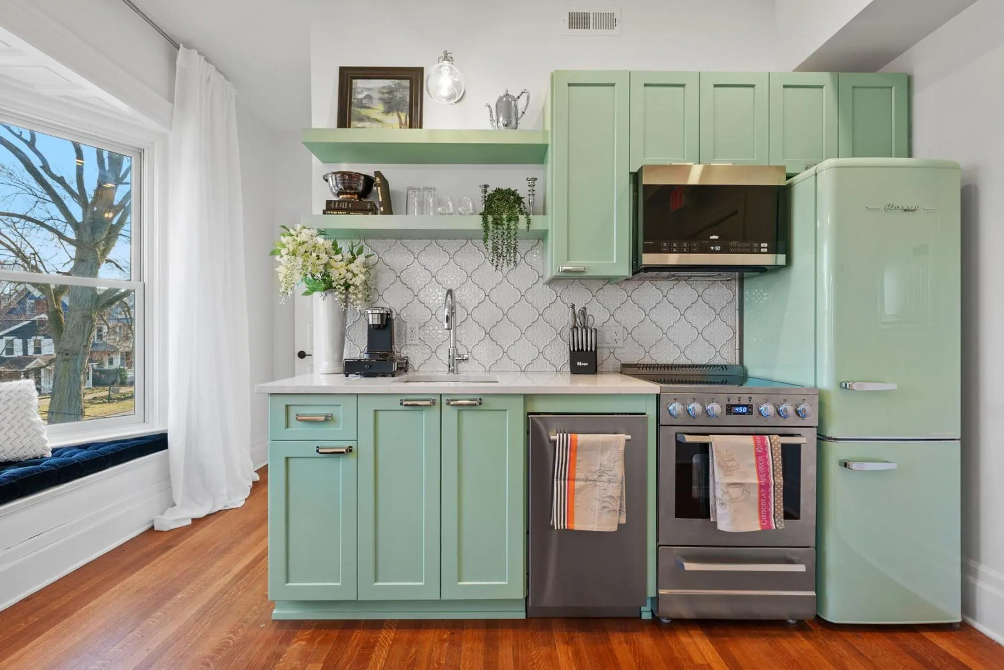 Coffee/tea facilities in The Washington Downtown Boutique Hotel