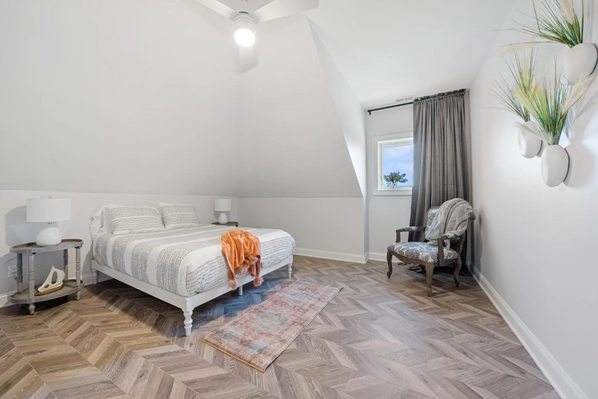 Bed in The Washington Downtown Boutique Hotel