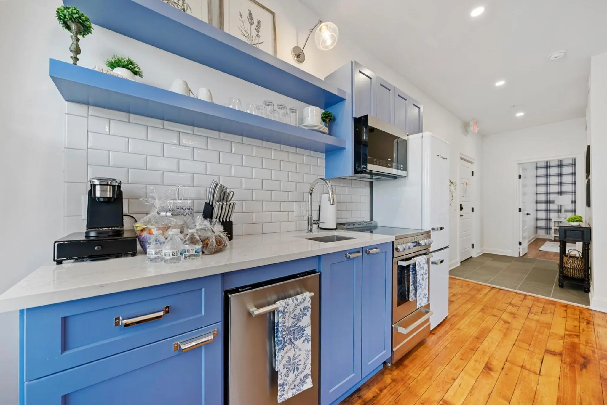 Kitchen or kitchenette in The Washington Downtown Boutique Hotel