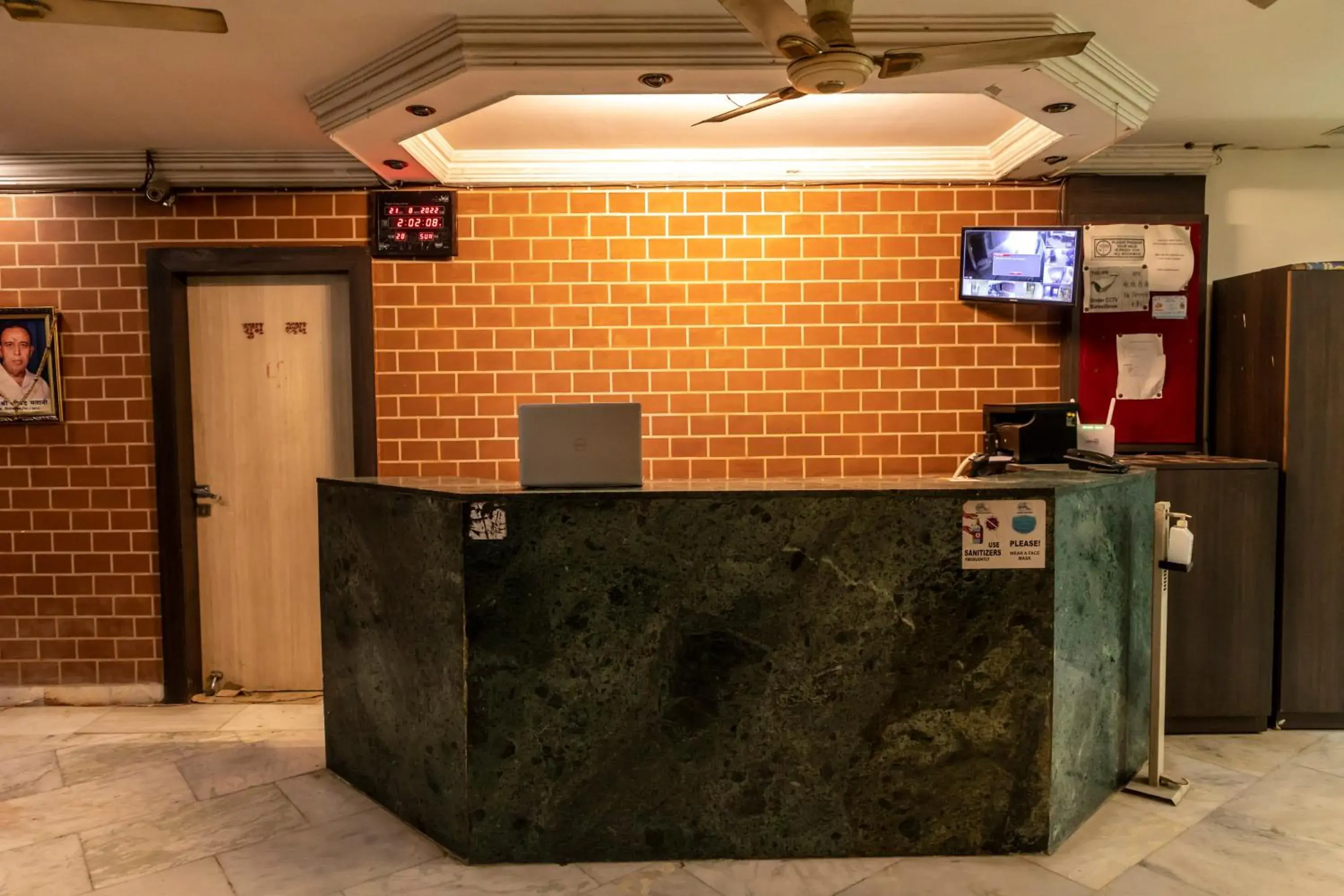 Lobby or reception in Adarsh Palace Hotel Near Bhopal Railway Station and Nadra Bus Stand Bhopal Lobby or reception in Adarsh Palace Hotel Near Bhopal Railway Station and Nadra Bus Stand Bhopal