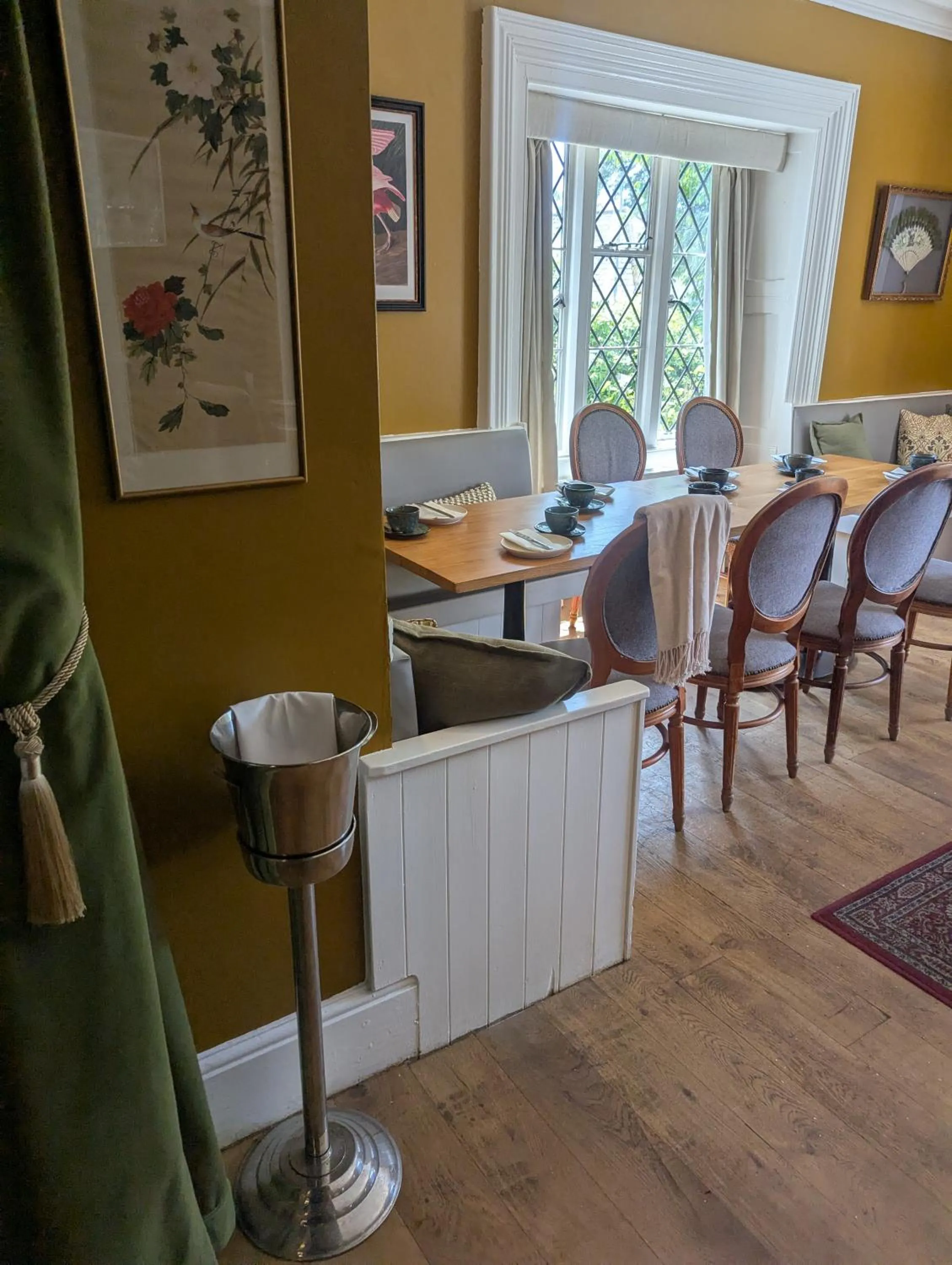 Restaurant/places to eat in The Duke Hotel