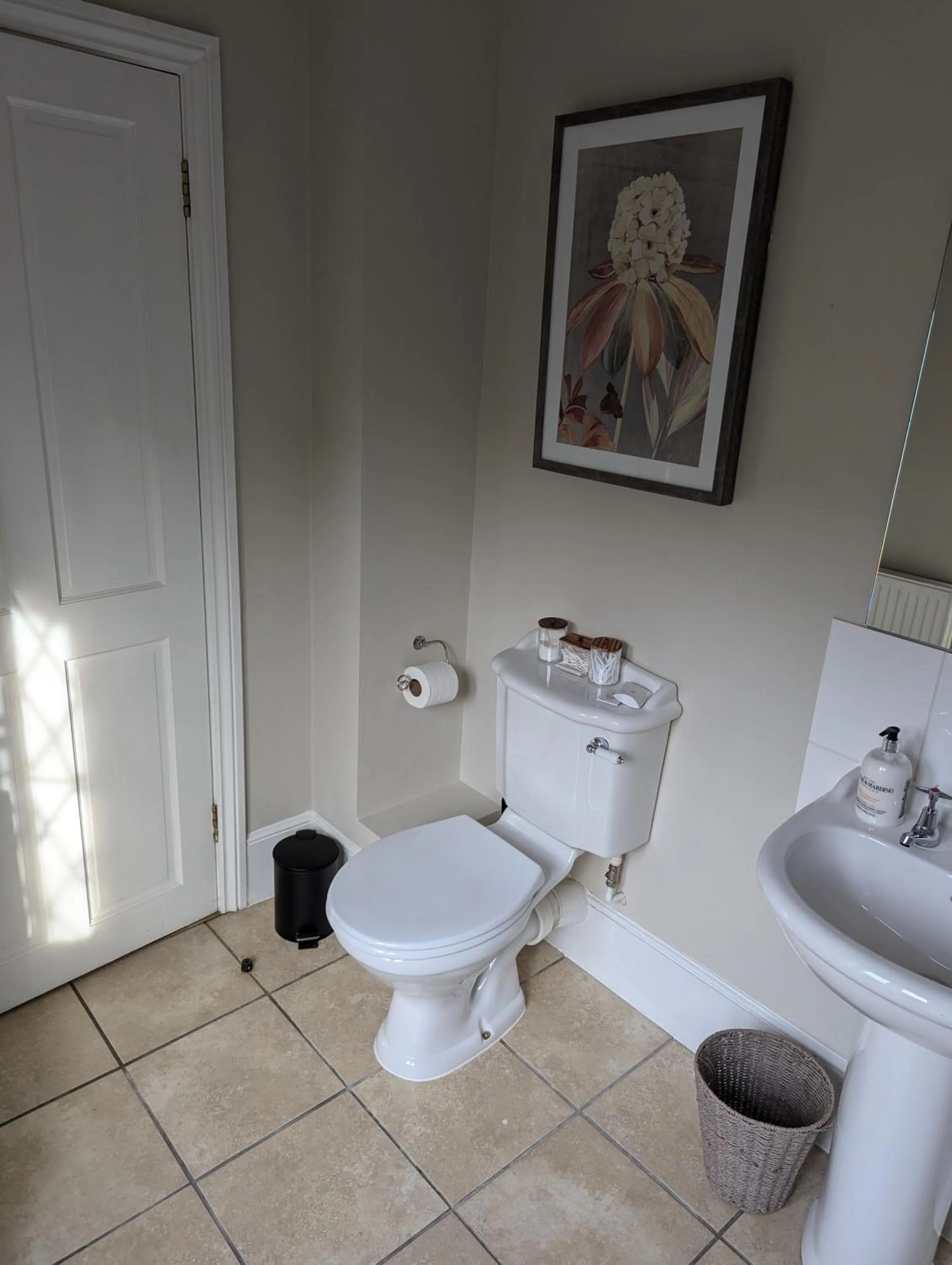 Toilet in The Duke Hotel