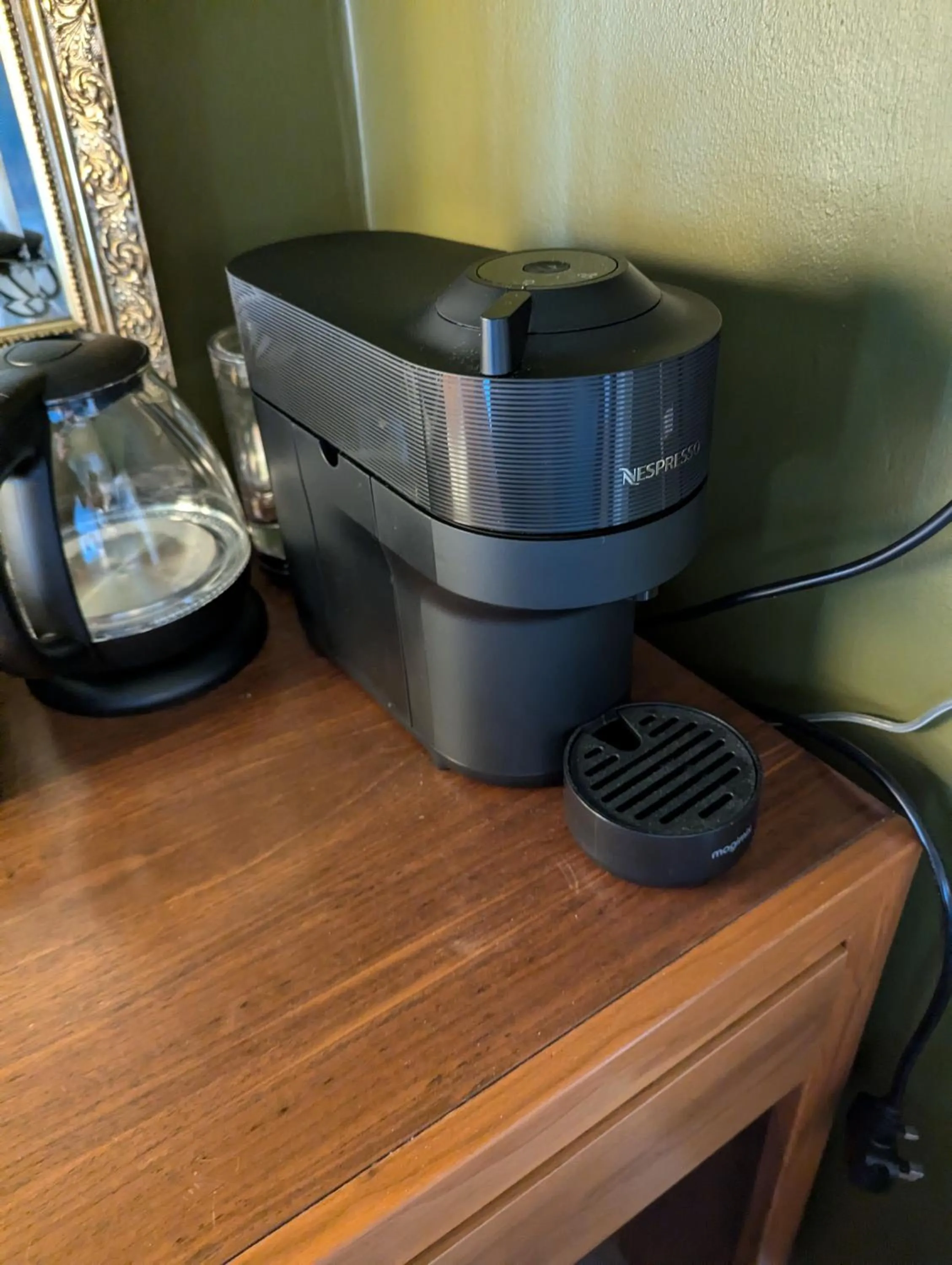 Coffee/tea facilities in The Duke Hotel