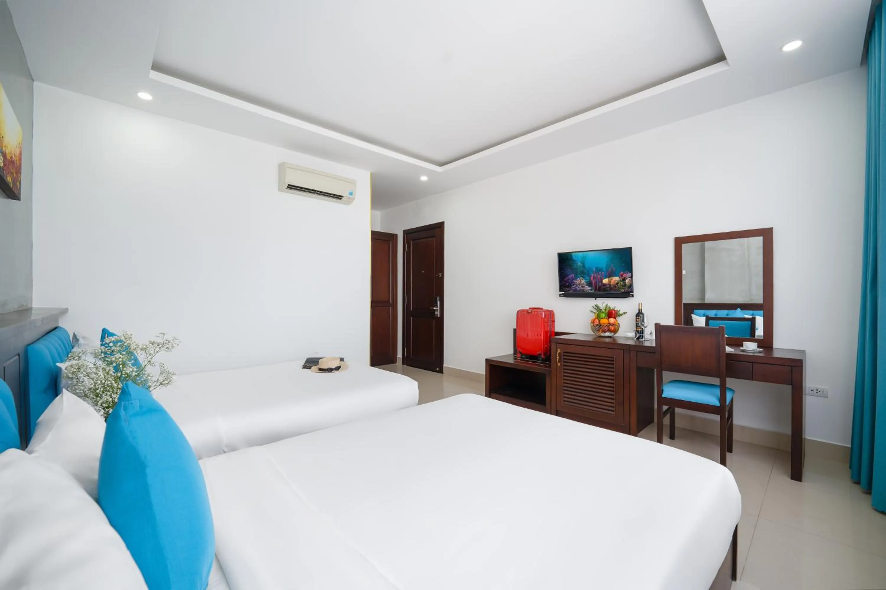 Property building, Bed in Platinum Beach Hotel & Apartment