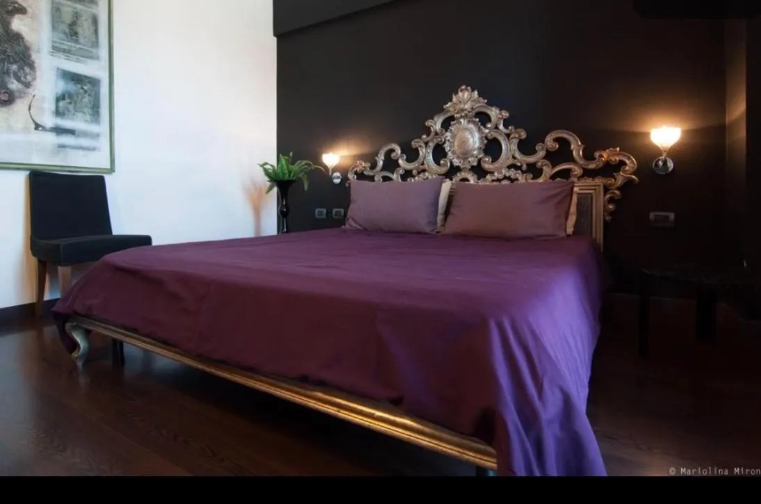 Bed in Eh13 Luxury Accommodation