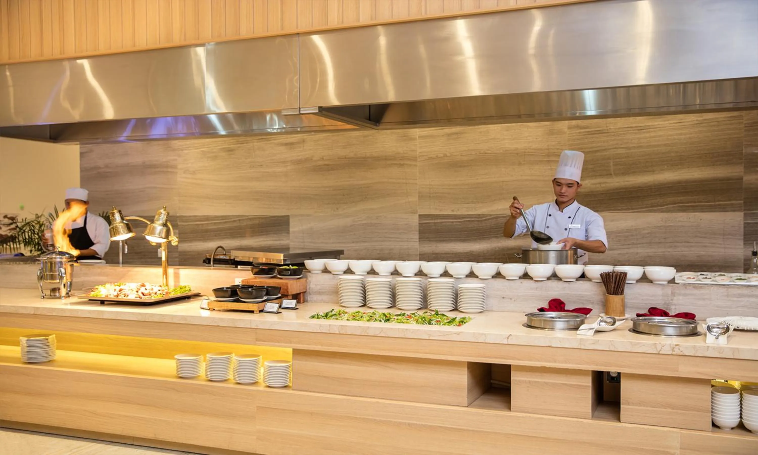 Restaurant/places to eat in Cam Ranh Riviera Beach Resort & Spa