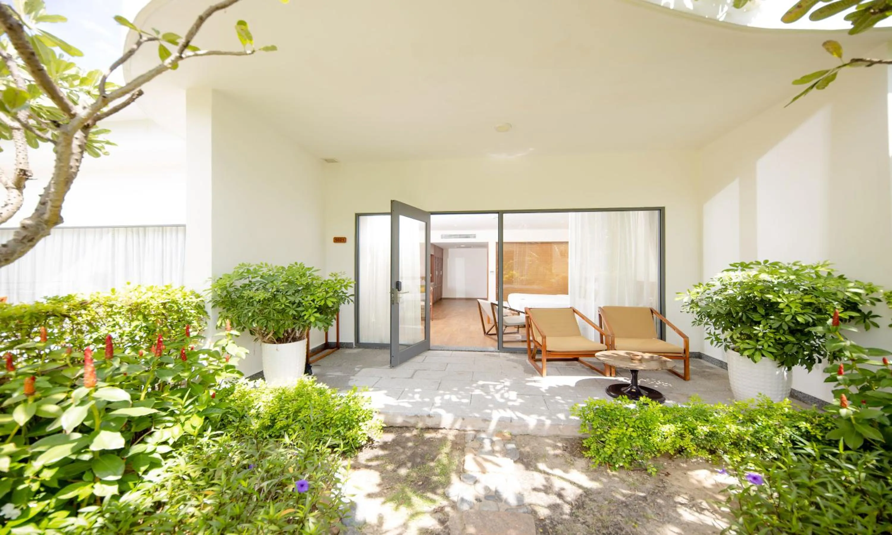 Garden in Cam Ranh Riviera Beach Resort & Spa