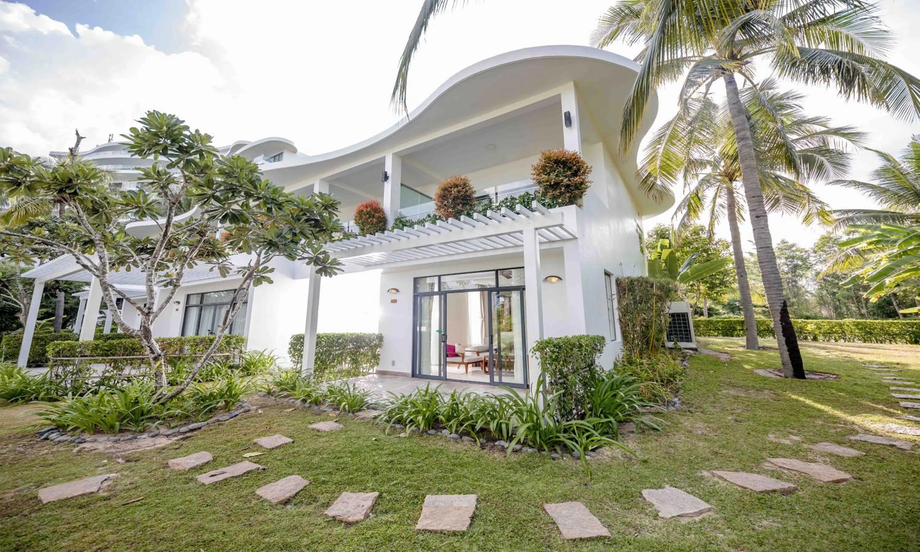 Garden in Cam Ranh Riviera Beach Resort & Spa