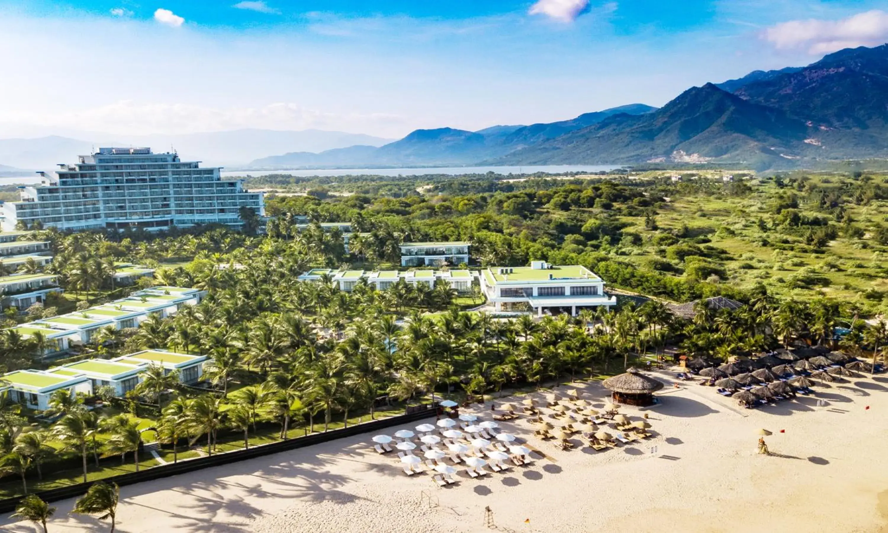 Property building in Cam Ranh Riviera Beach Resort & Spa Property building in Cam Ranh Riviera Beach Resort & Spa