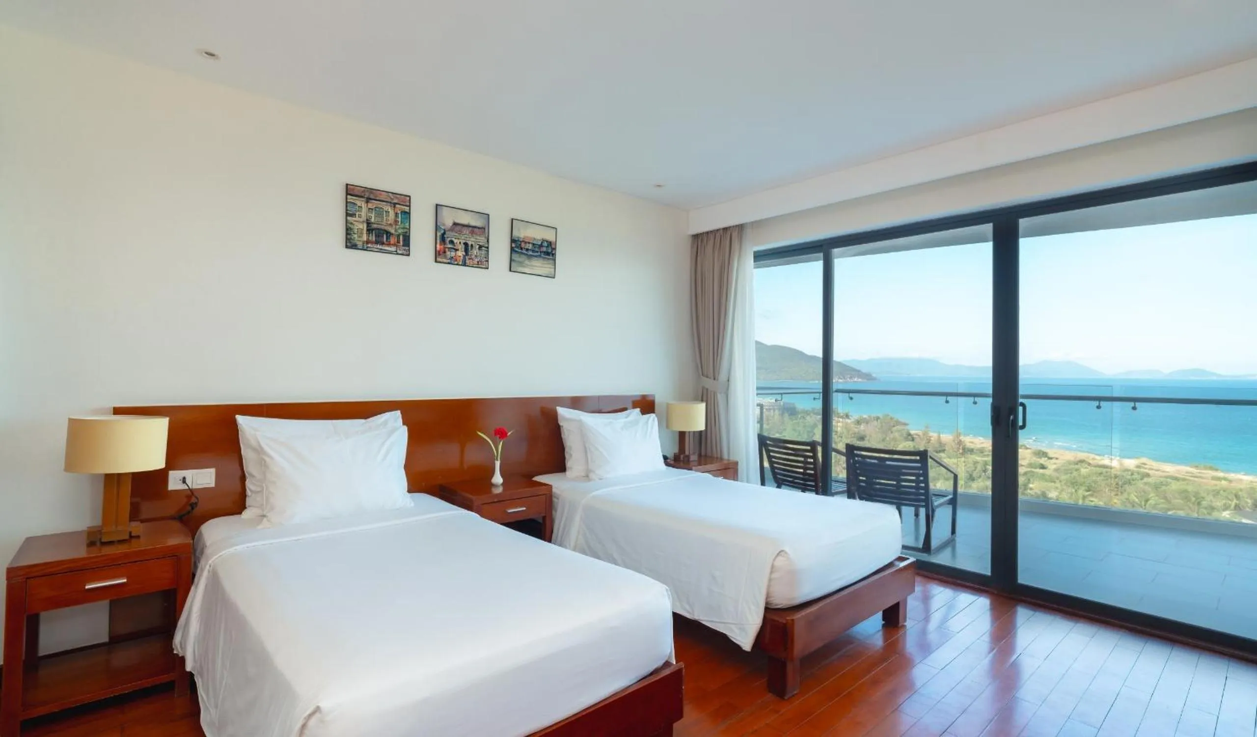 Sea view, Bed in Cam Ranh Riviera Beach Resort & Spa