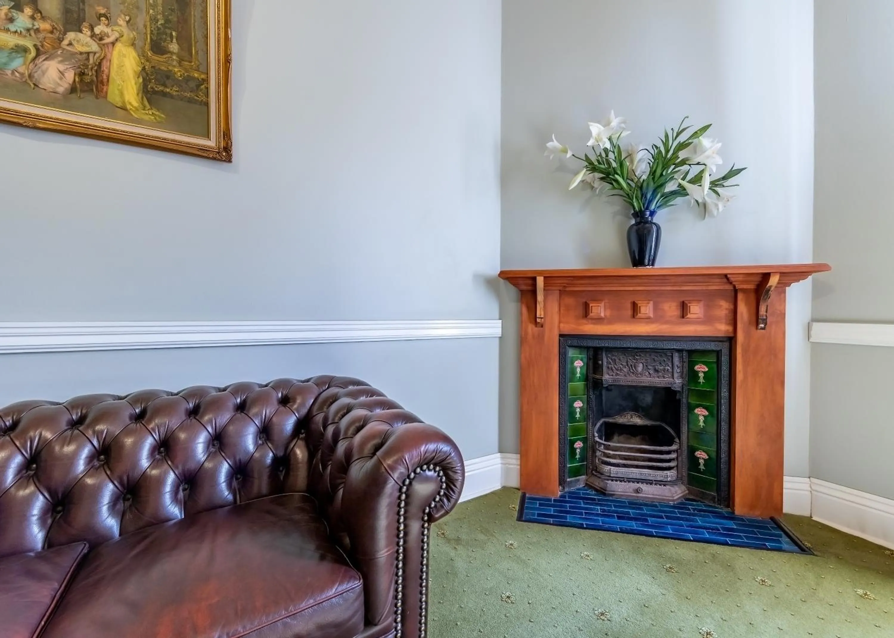 Criterion Warwick Hotel