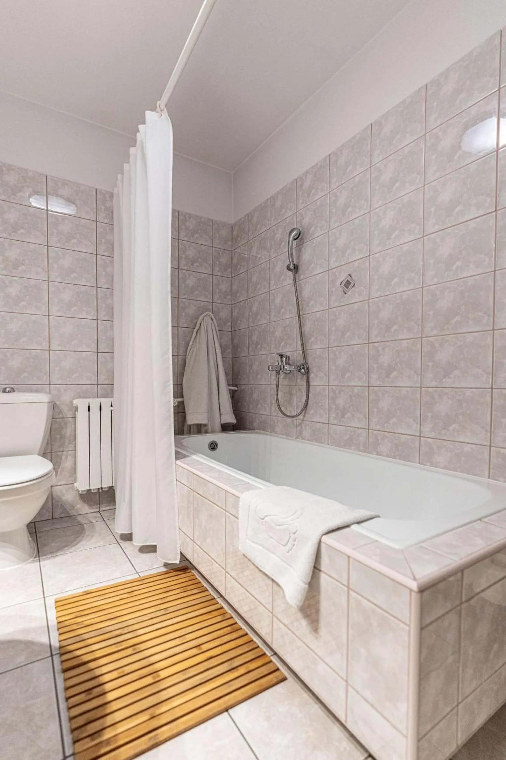 Toilet in Liberta INN - Pokoje Gościnne