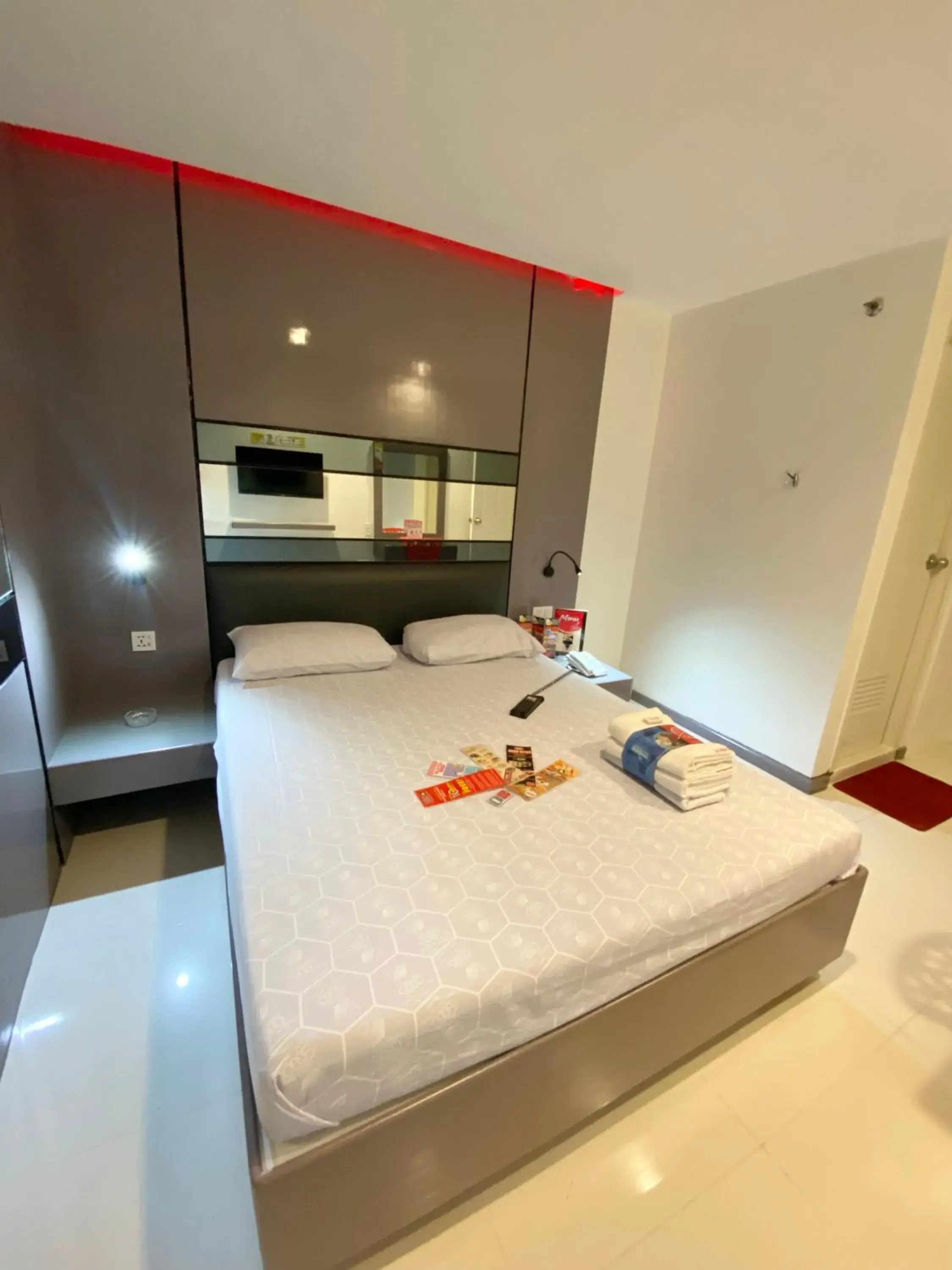 Bed in Hotel Sogo - EDSA Trinoma Bed in Hotel Sogo - EDSA Trinoma