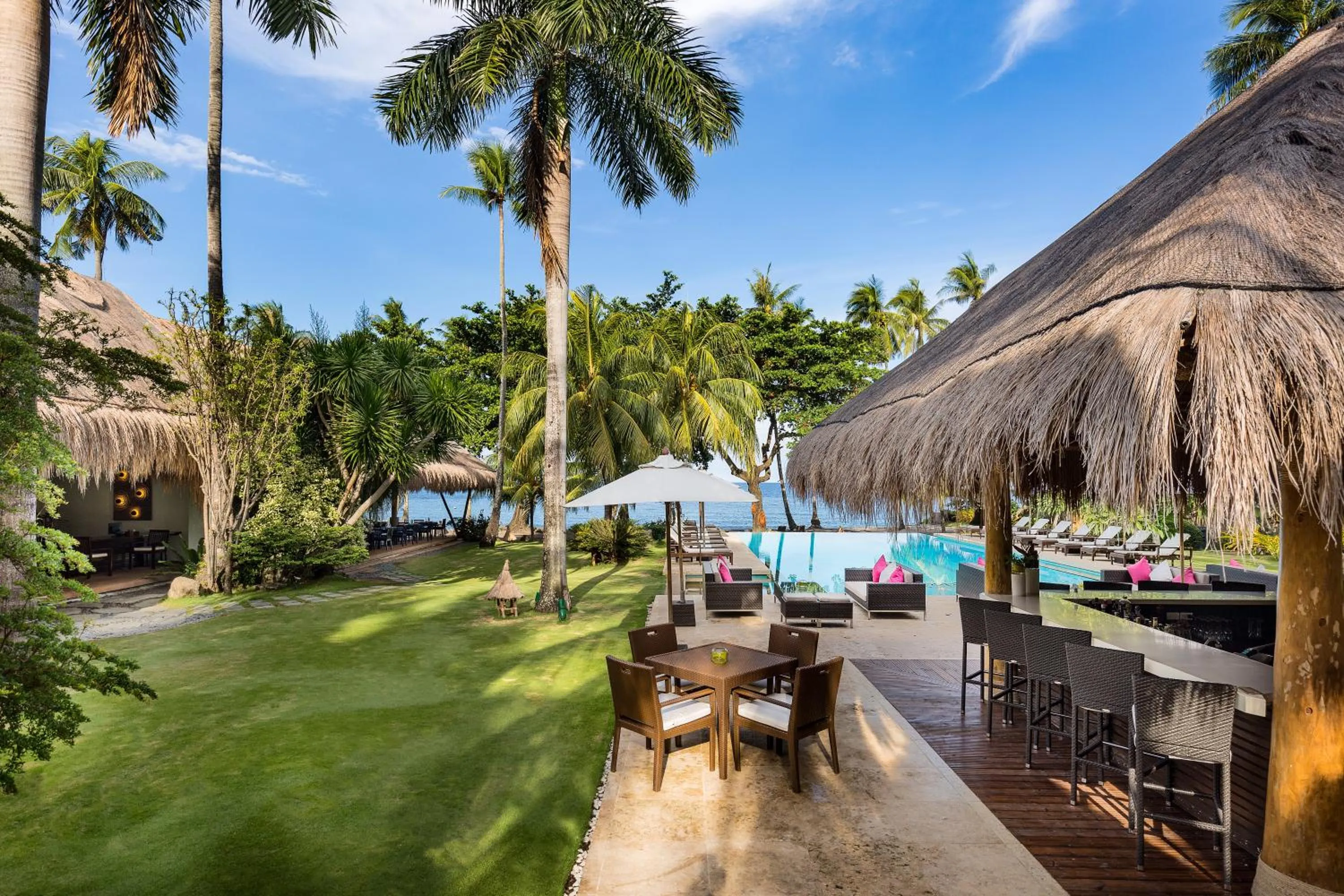 Lounge or bar in Atmosphere Resorts & Spa