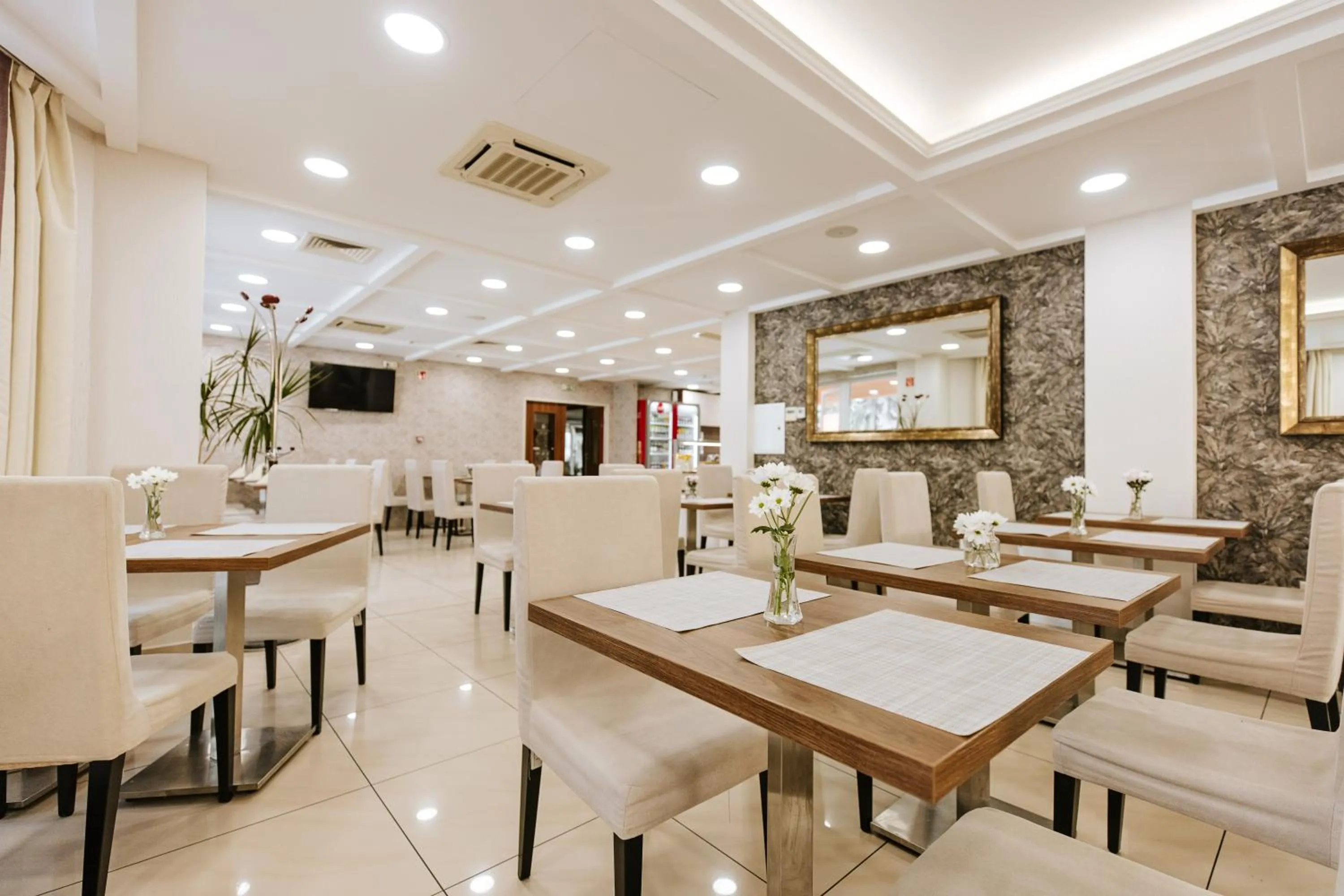Restaurant/places to eat in Elixír Medical Wellness Hotel